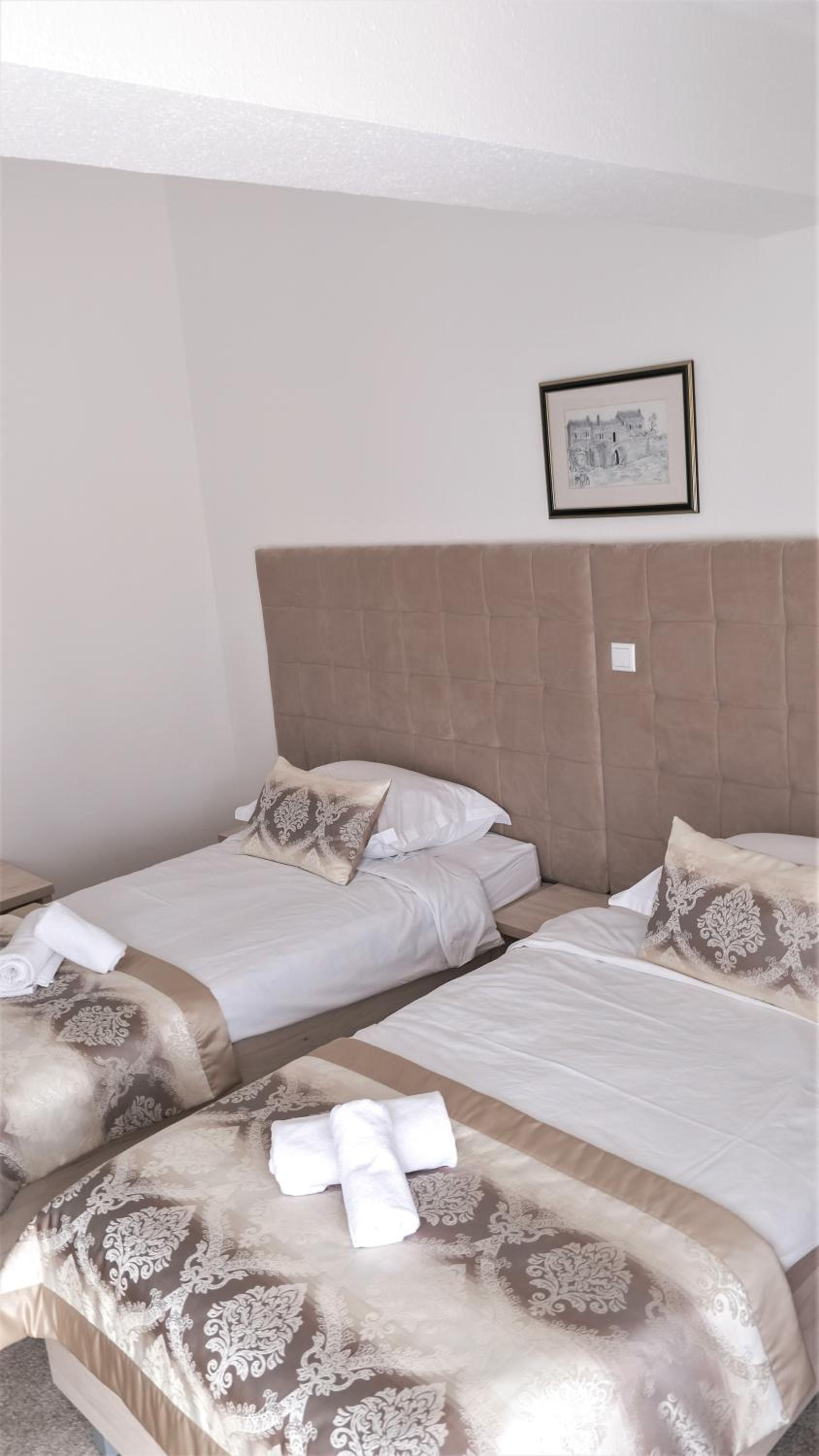 Suite (4 Adults) - Photo 7
