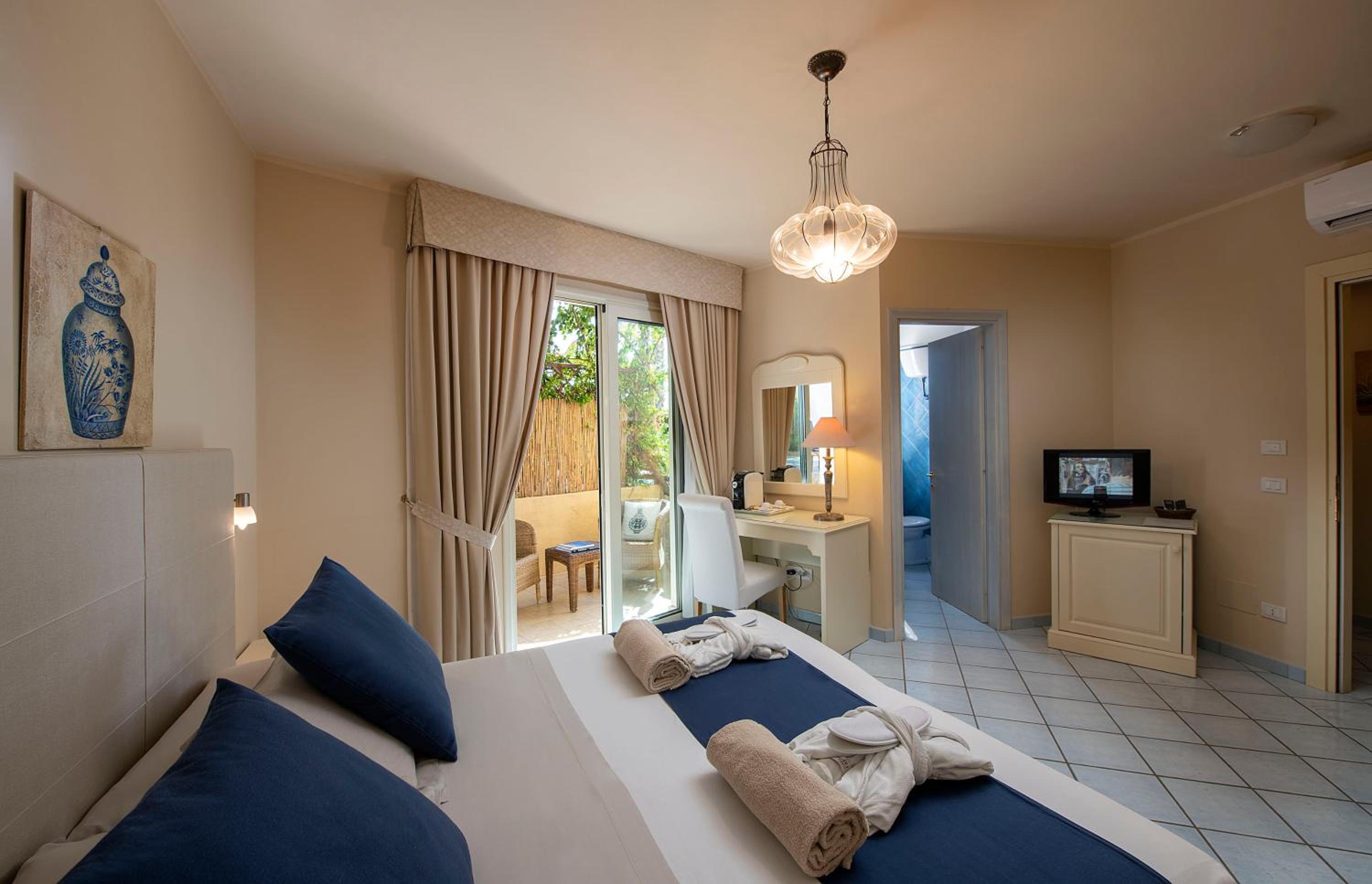 Classic Double Room - Photo 4
