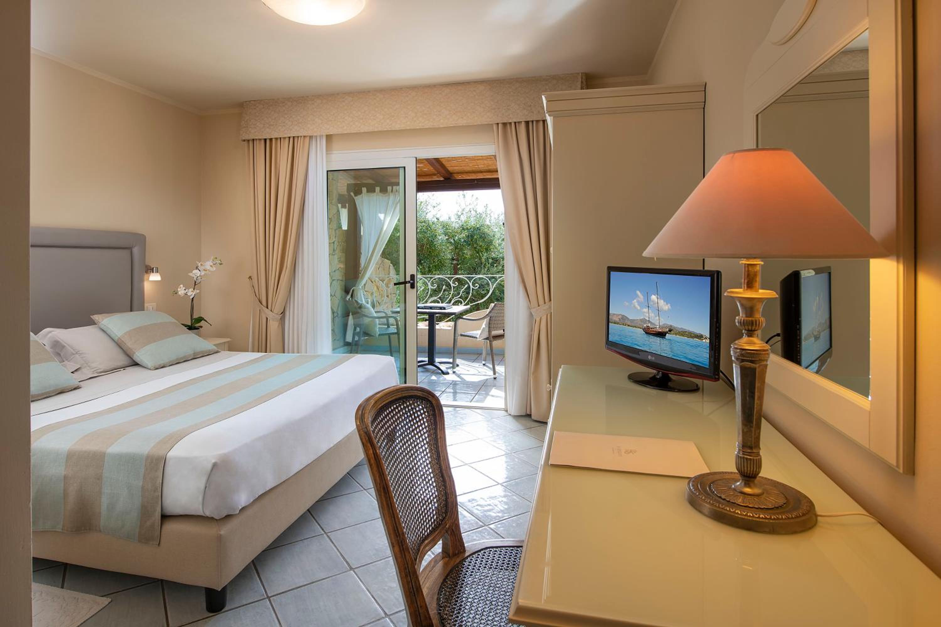 Classic Double Room - Photo 8