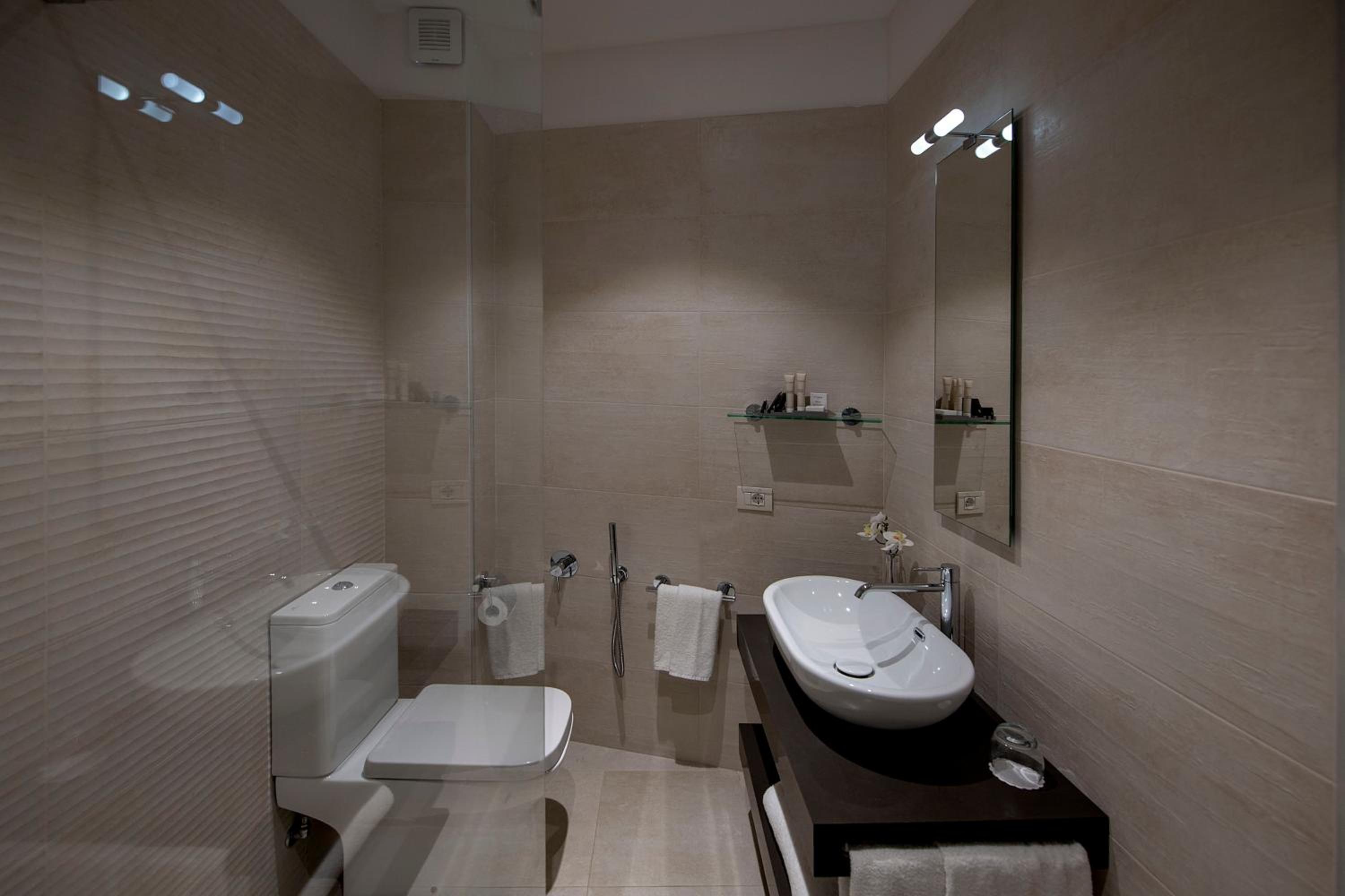 Classic Double Room - Photo 6