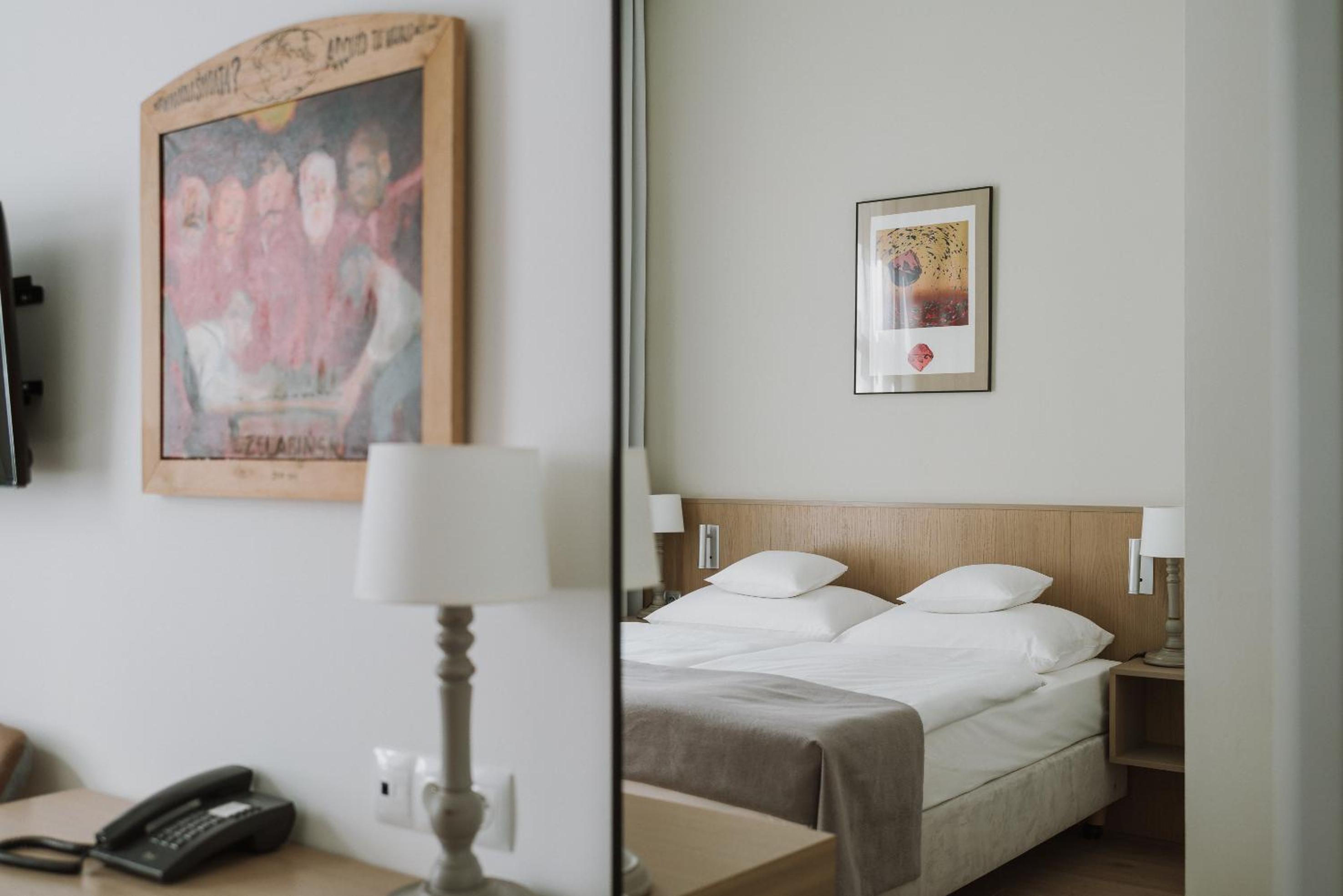 Standard Double Room photo 3