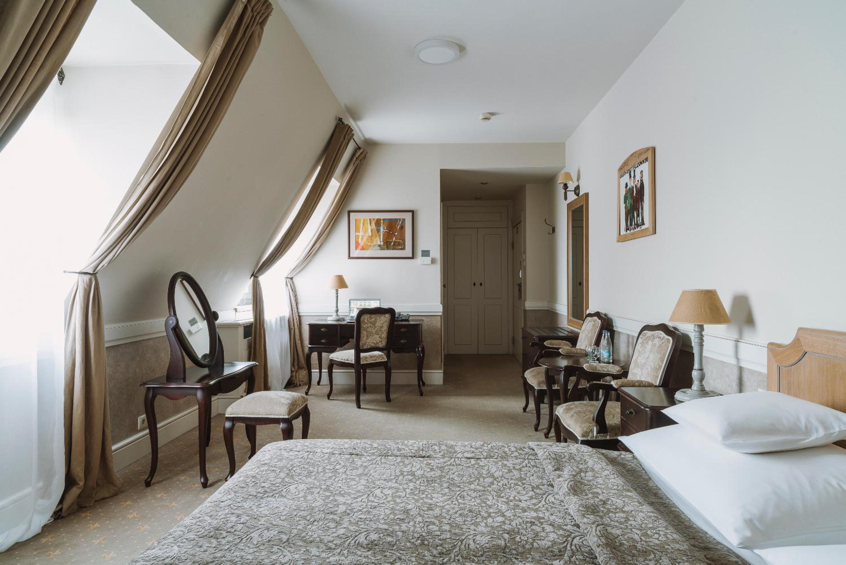 Superior Double or Twin Room photo 2