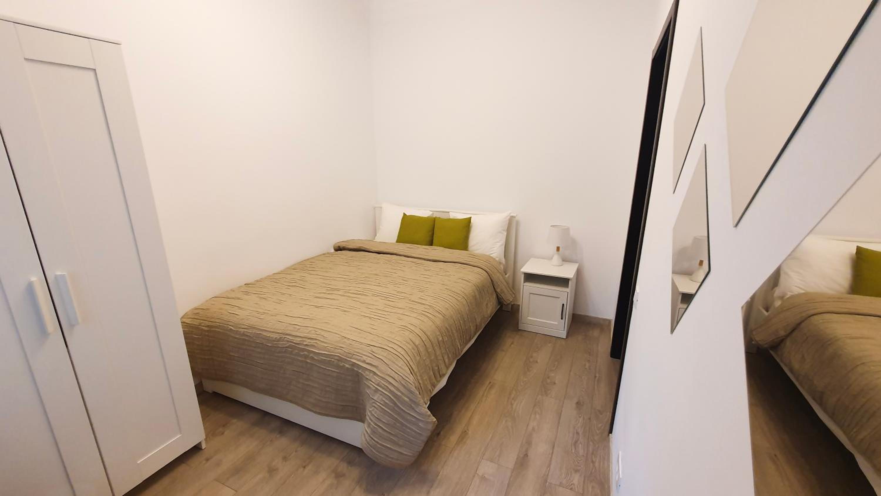 Apartment - Ground Floor - Photo 2