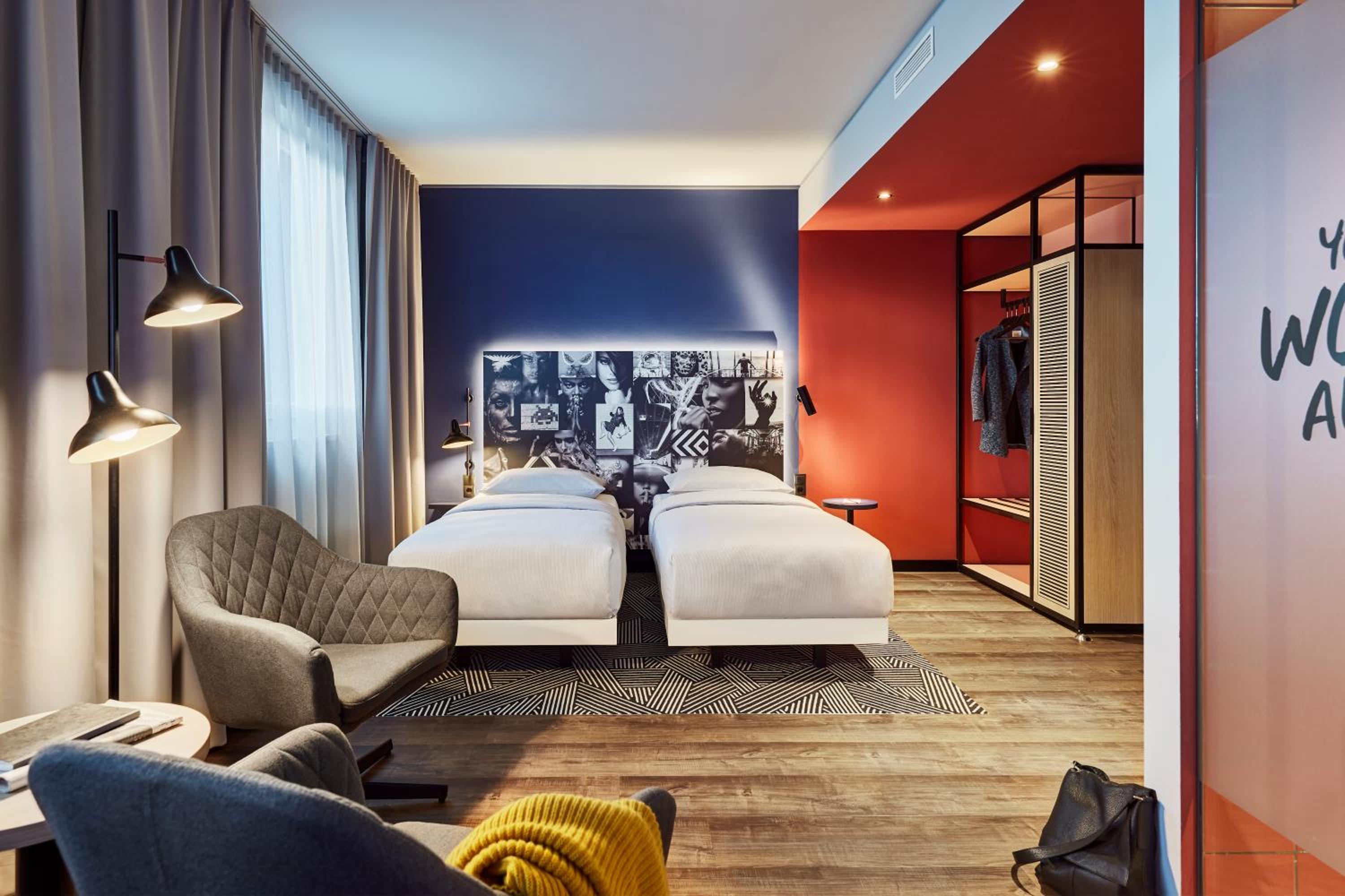 Large Double Room photo 1