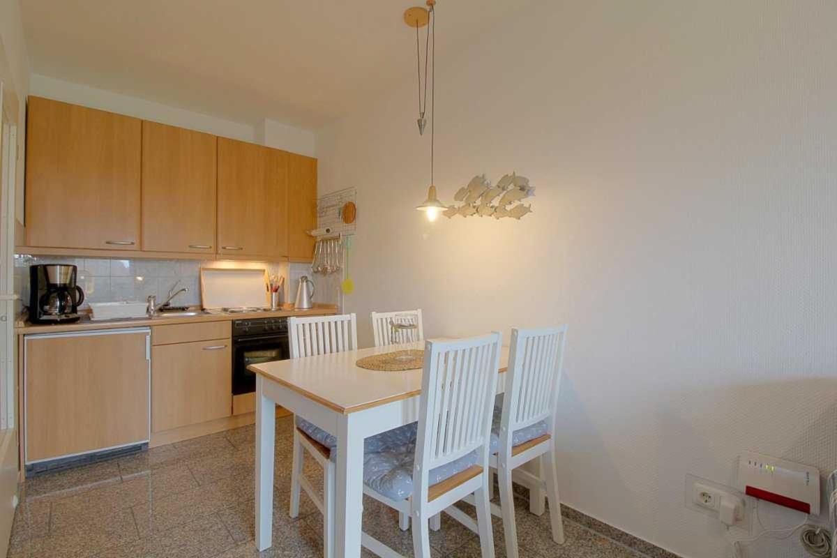 Apartment With Balcony photo 2
