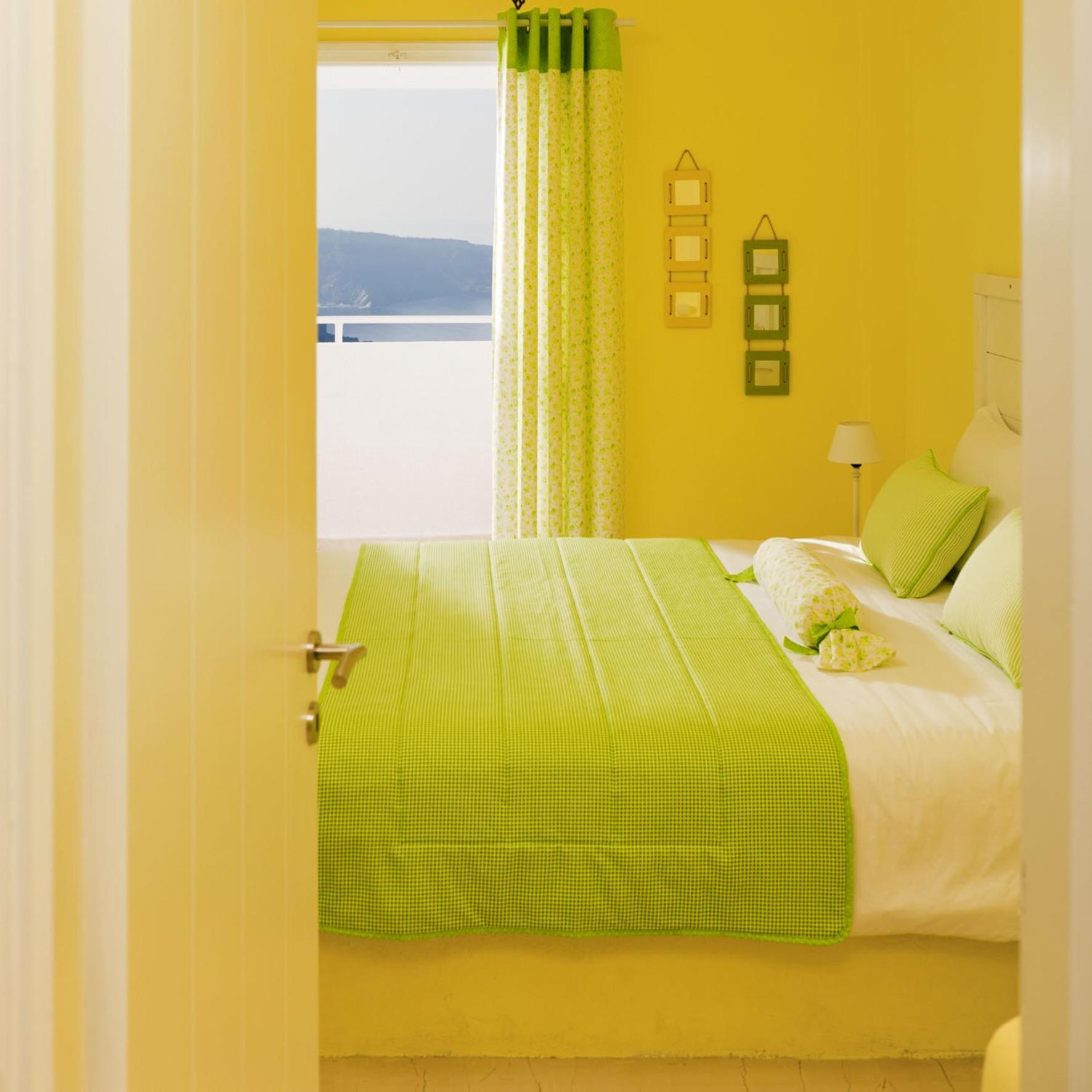 Elegant Double Room With Caldera View photo 2