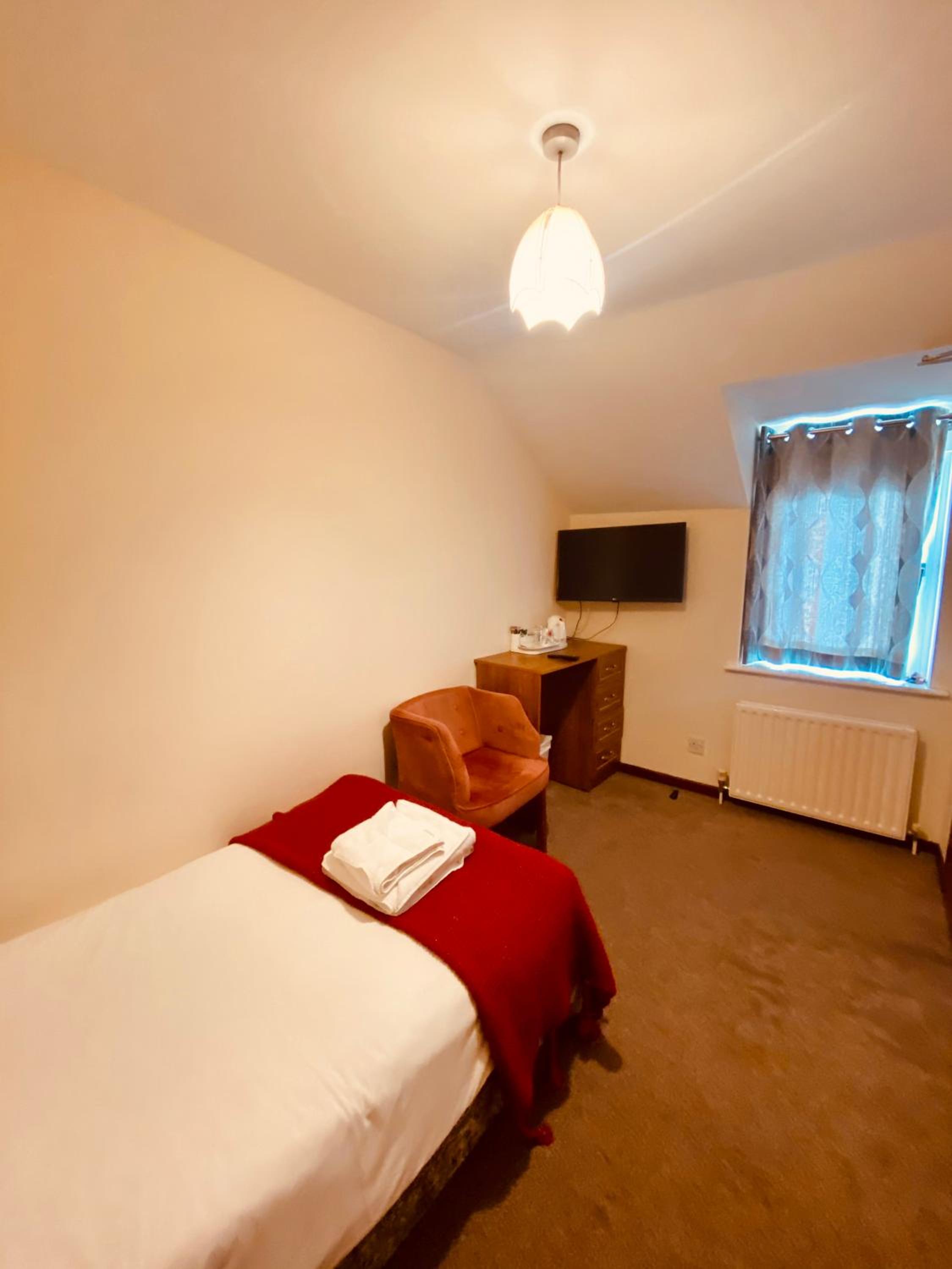Single Room photo 3