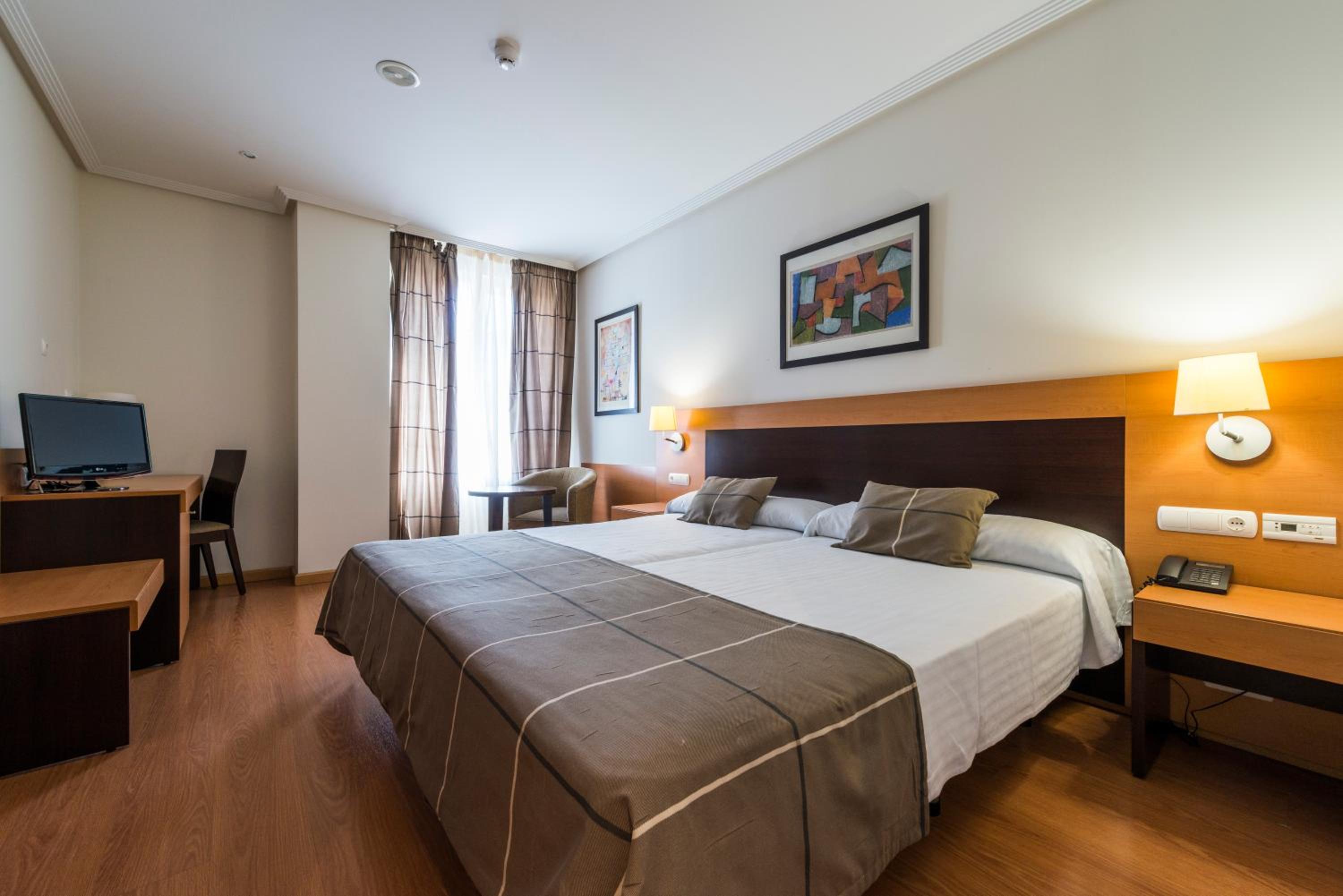 Double or Twin Room - Photo 1