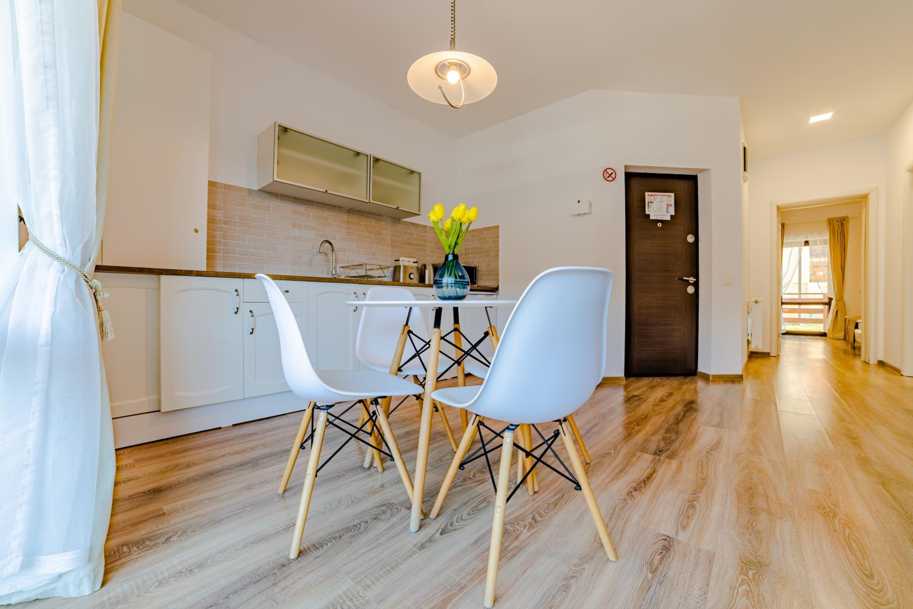 Studio Apartment - Photo 19
