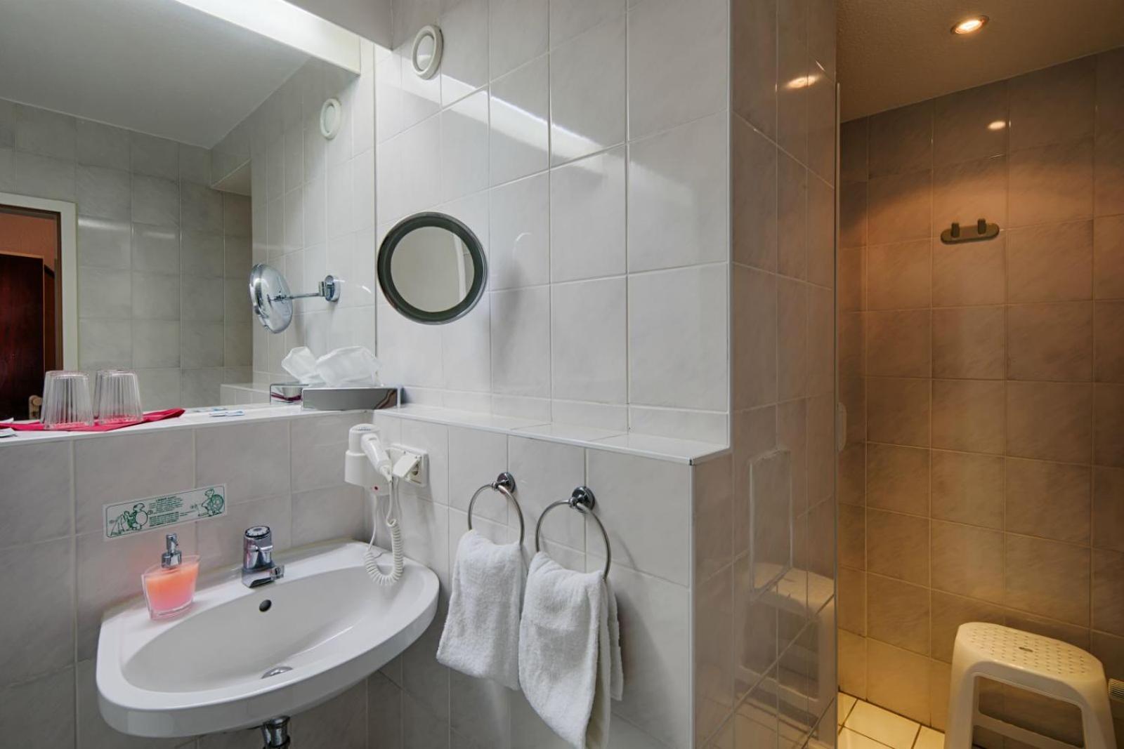 Double Room with Private Bathroom photo 3