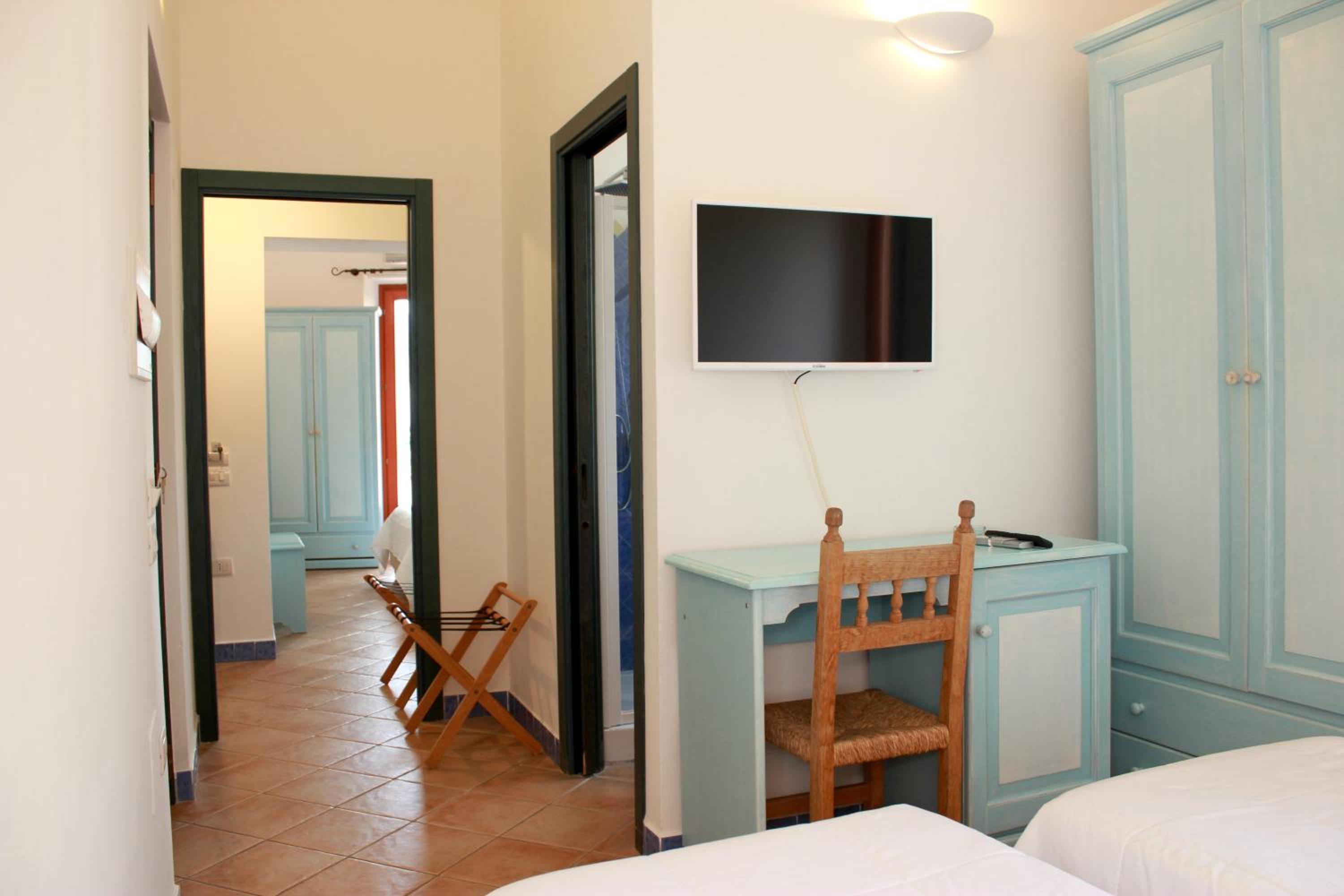 Two Connecting Double Rooms