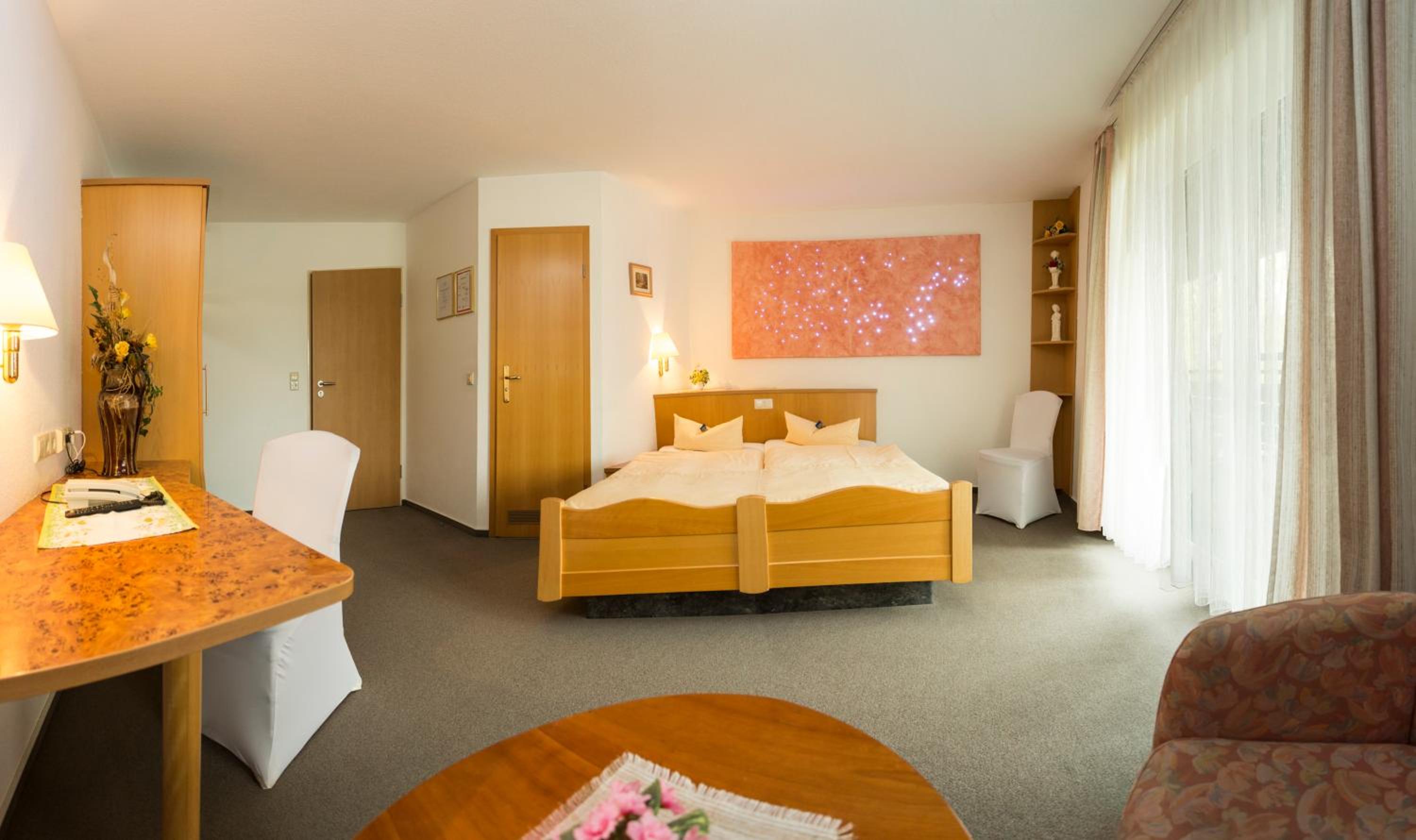 Double Room with Lake View photo 2