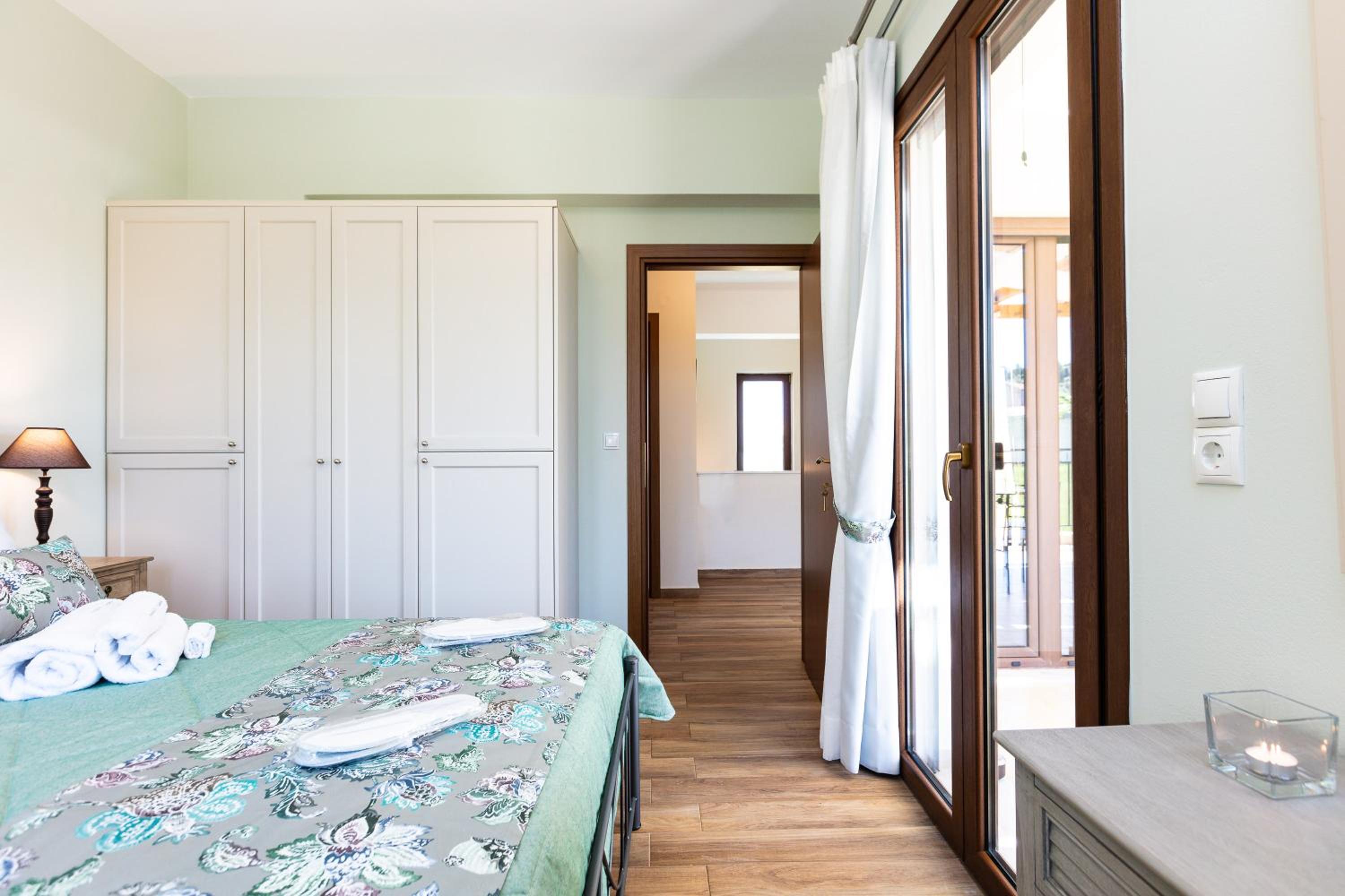 Villa photo 3