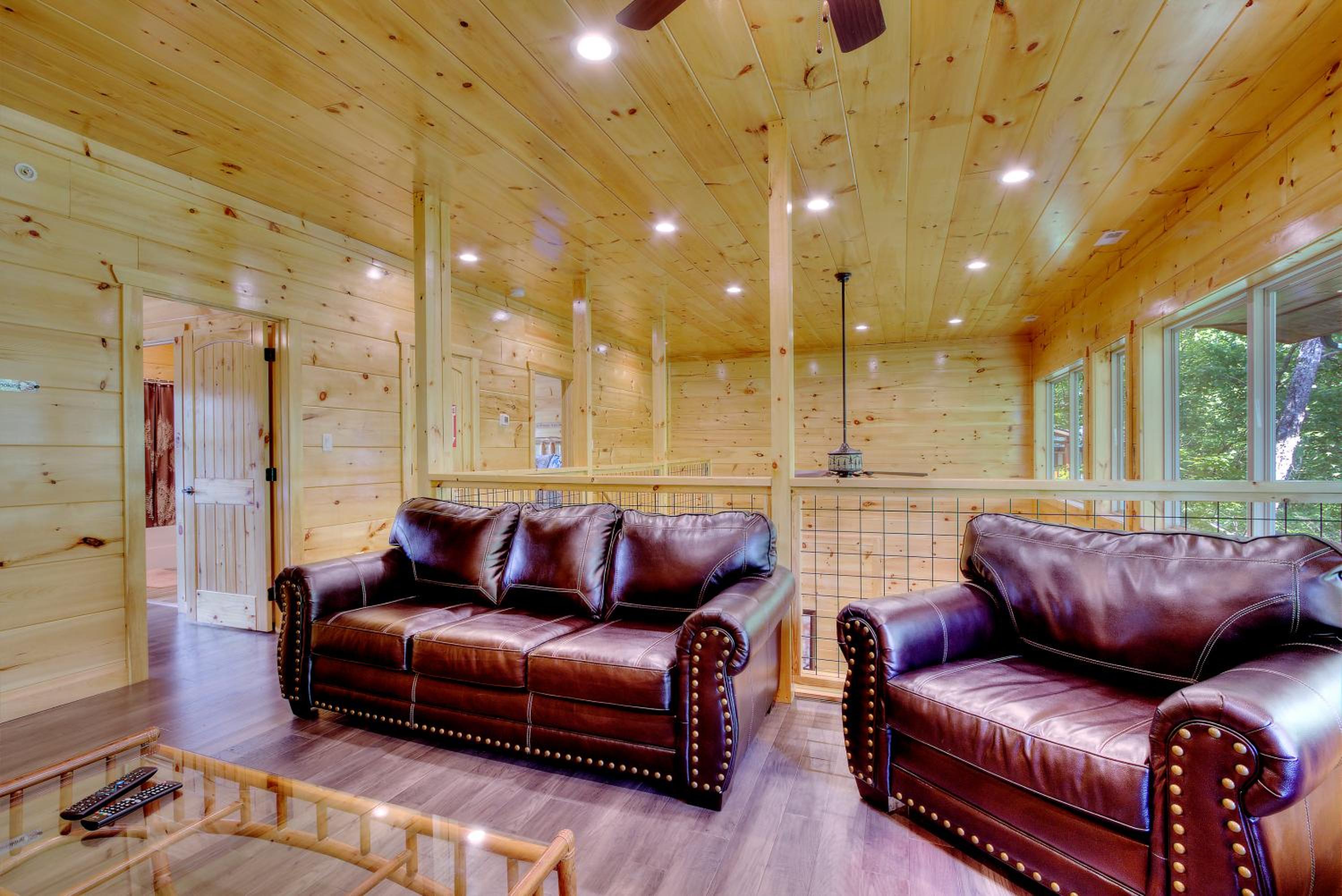 Five-Bedroom House - Photo 13