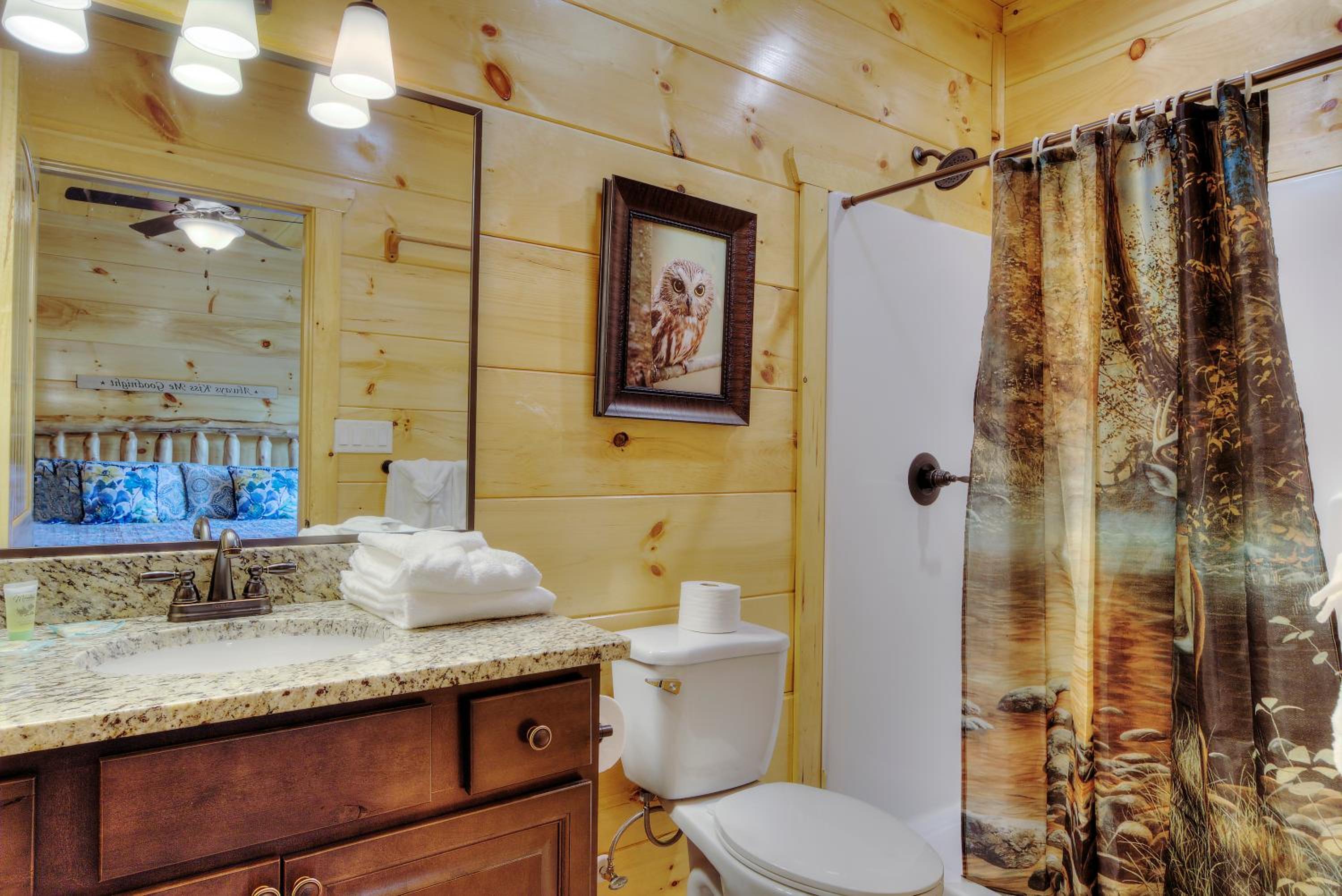 Five-Bedroom House - Photo 54
