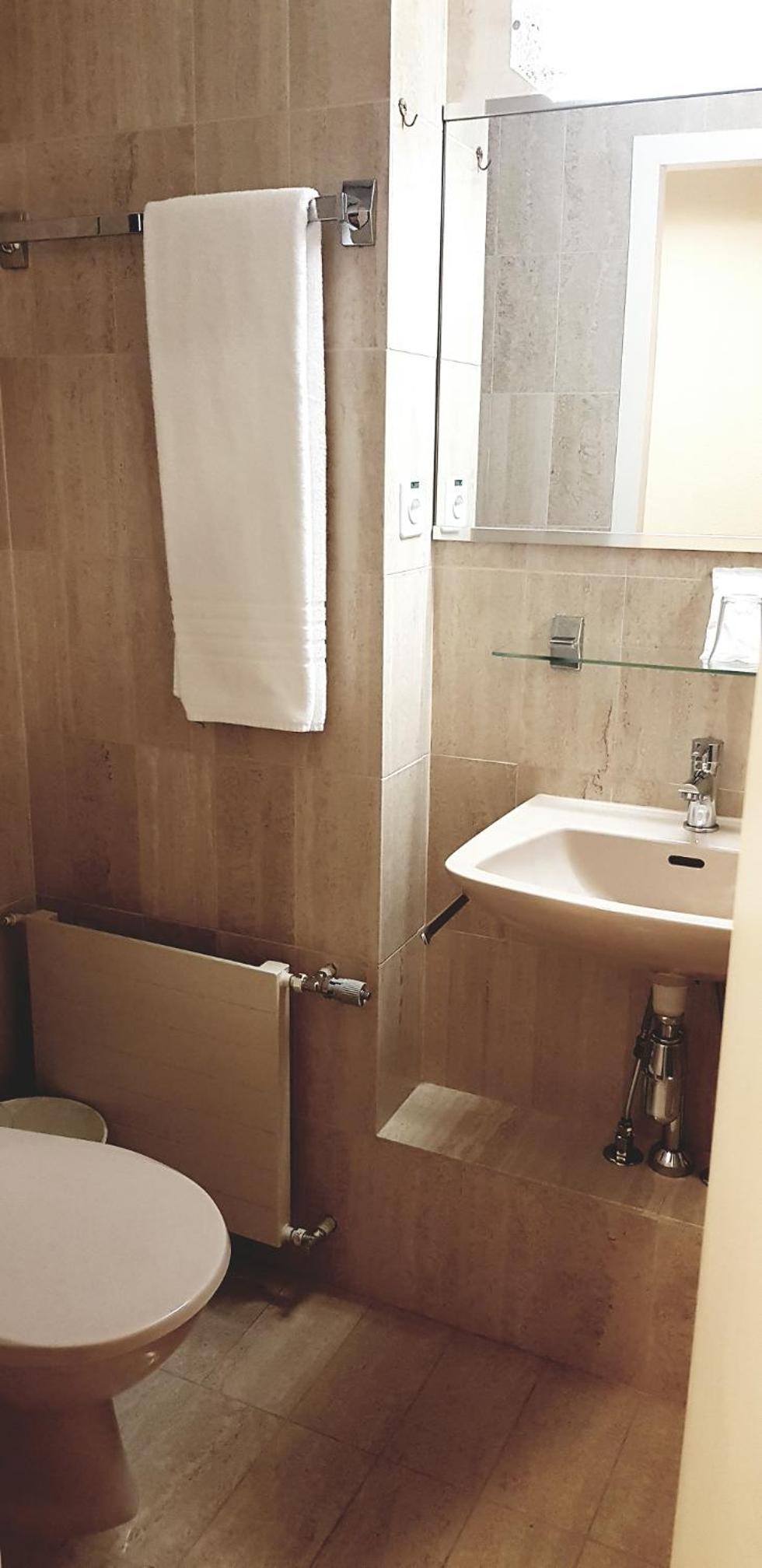 Single Room photo 3