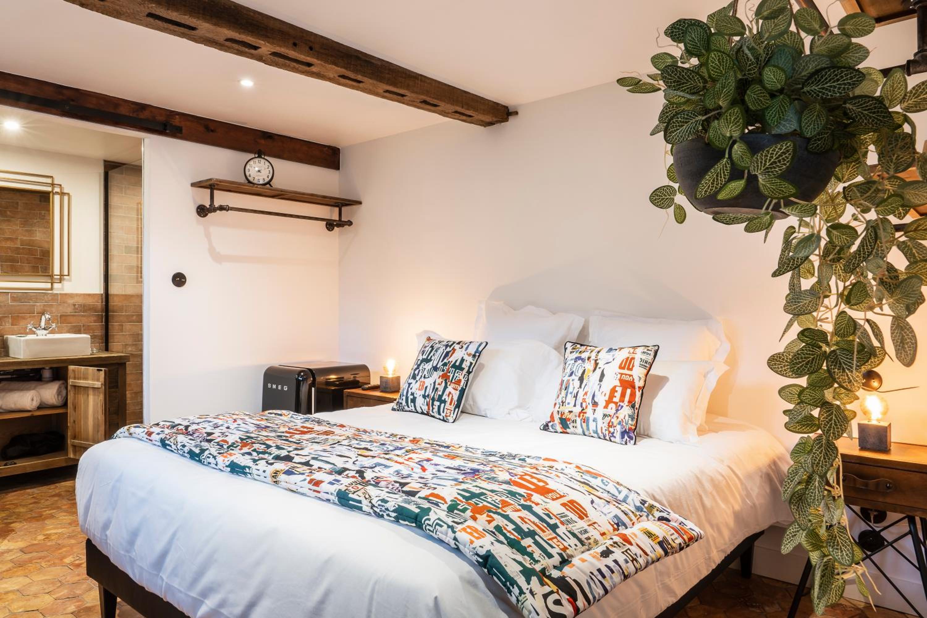 Double Room with Private Bathroom