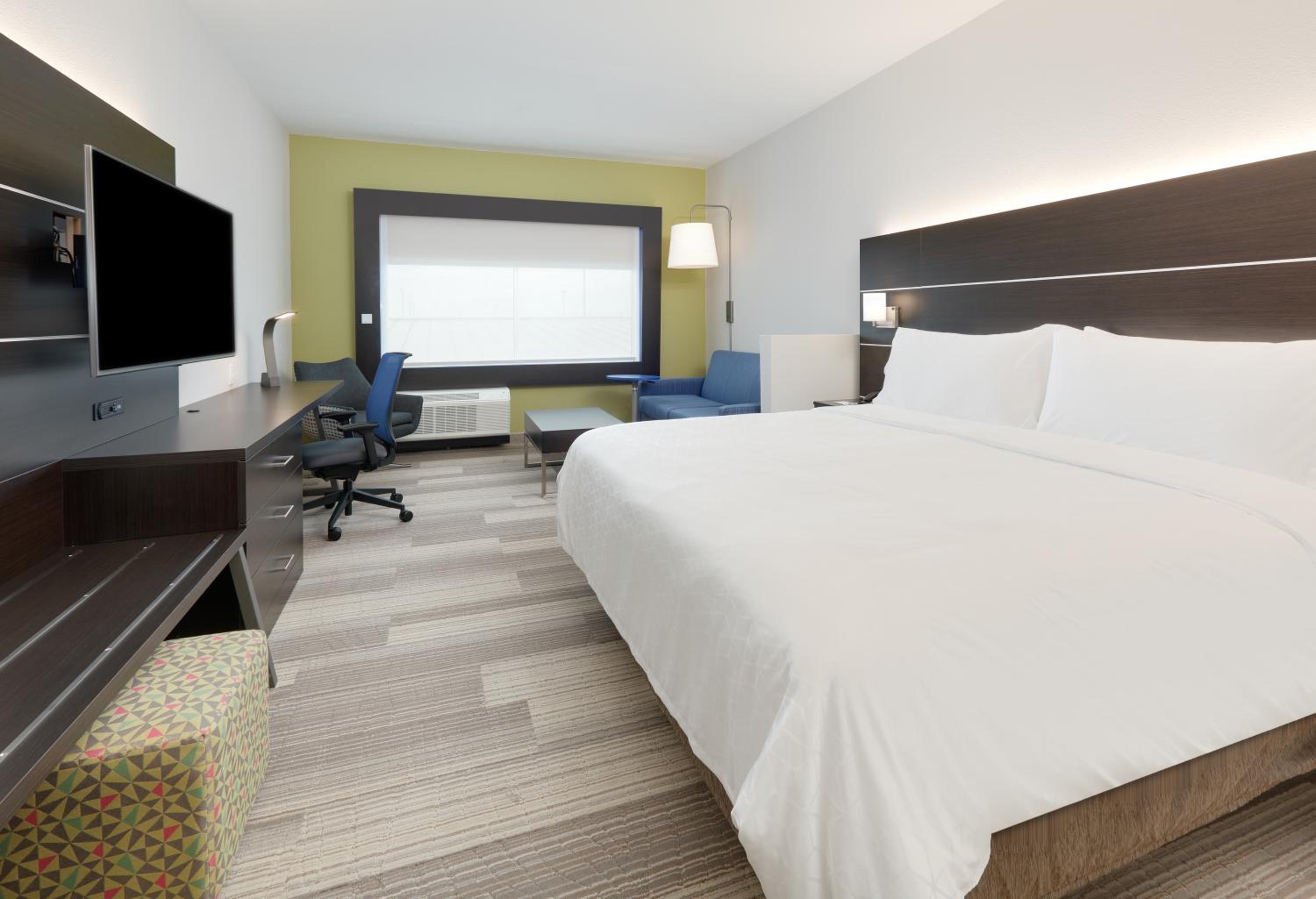 Standard King Room - Photo 2