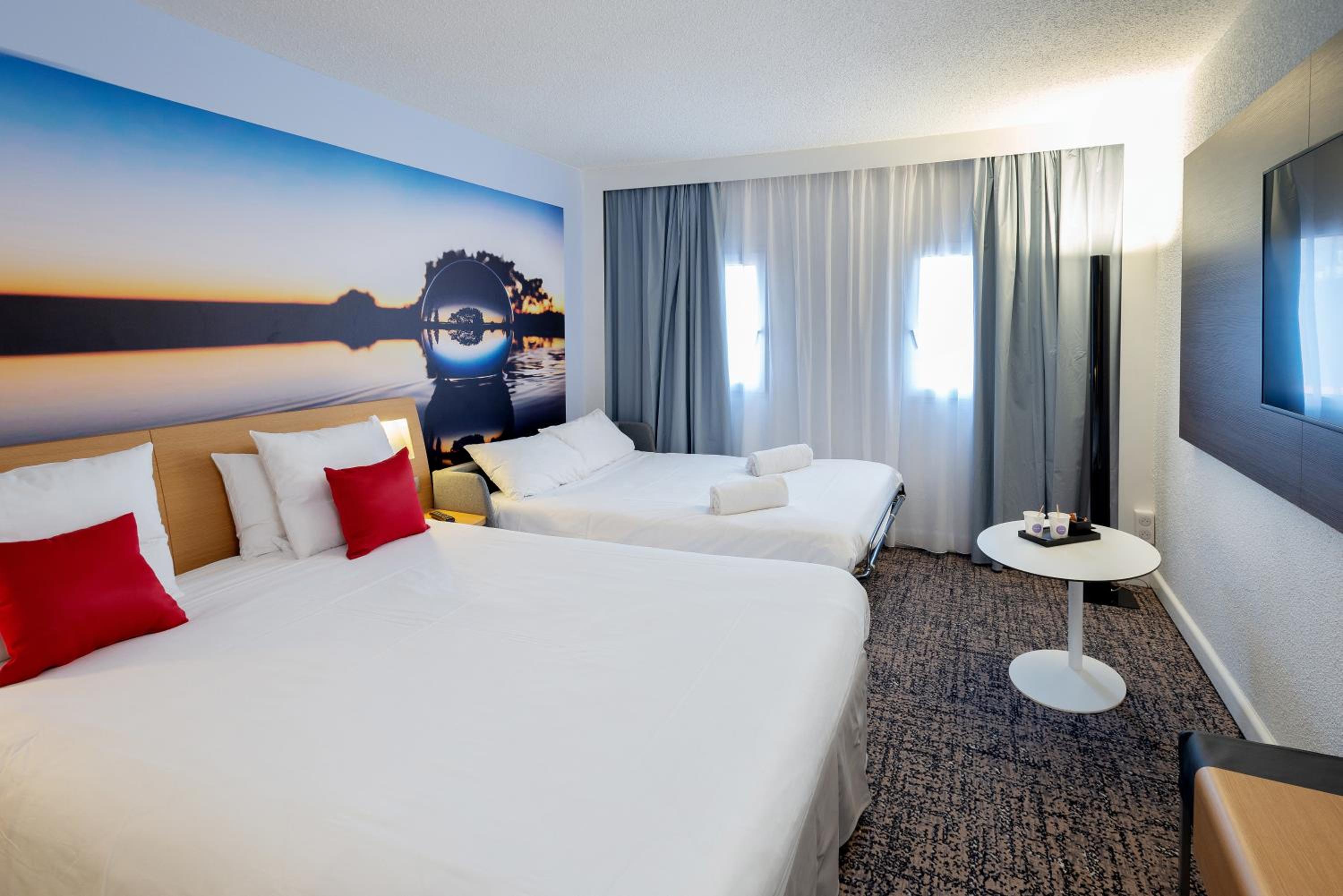 Superior room with One Double Bed and Double Sofa Bed - Photo 3