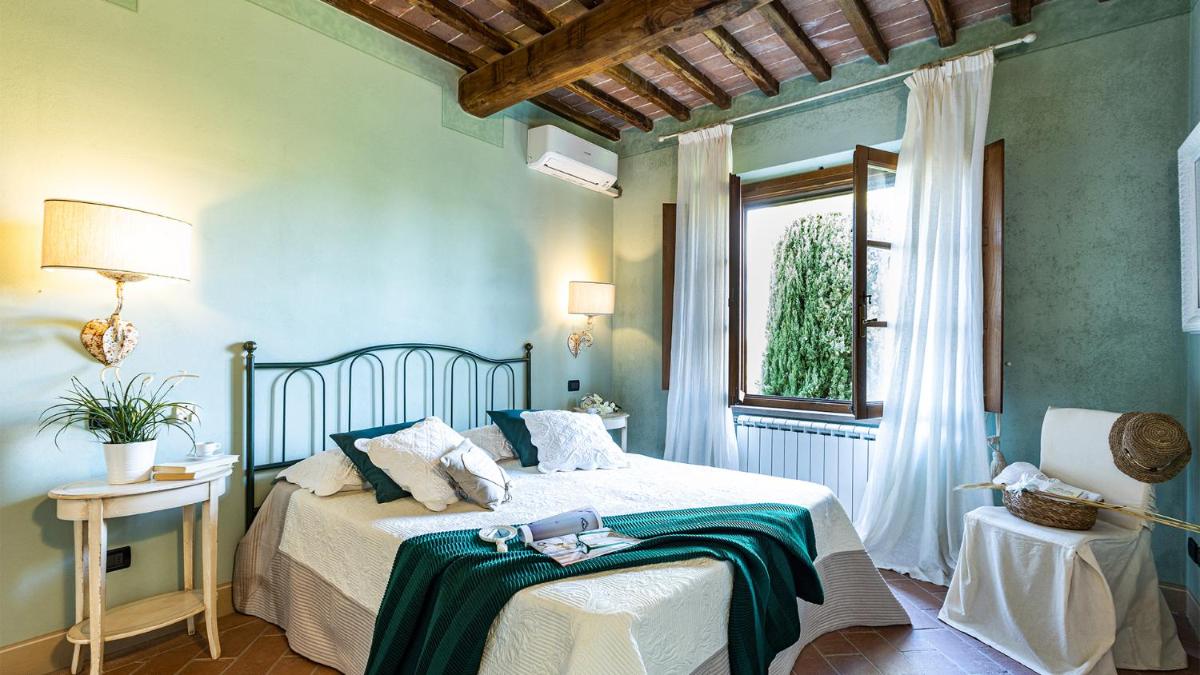 Nine-Bedroom Villa photo 1