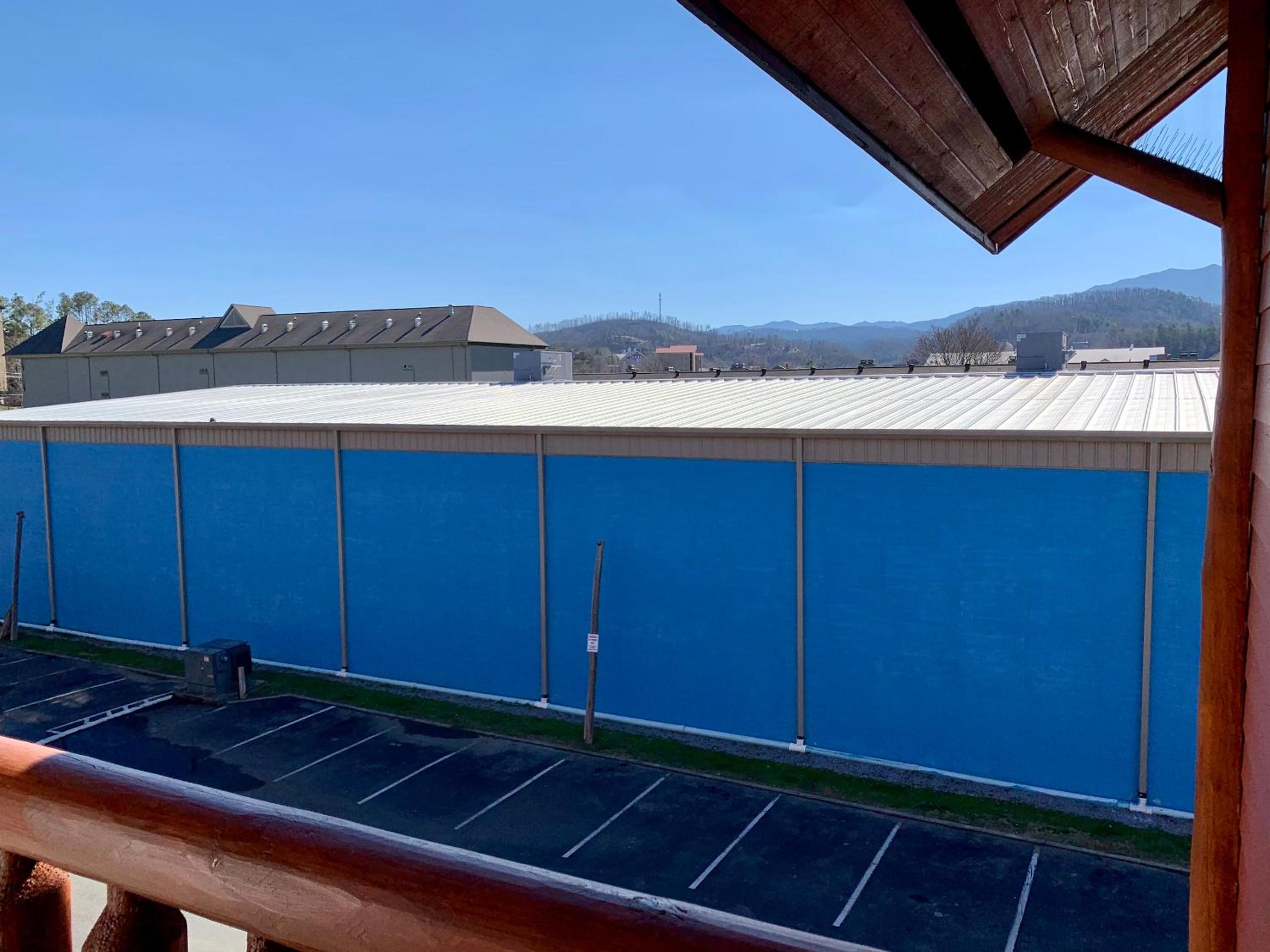 King Suite with Balcony - Photo 8
