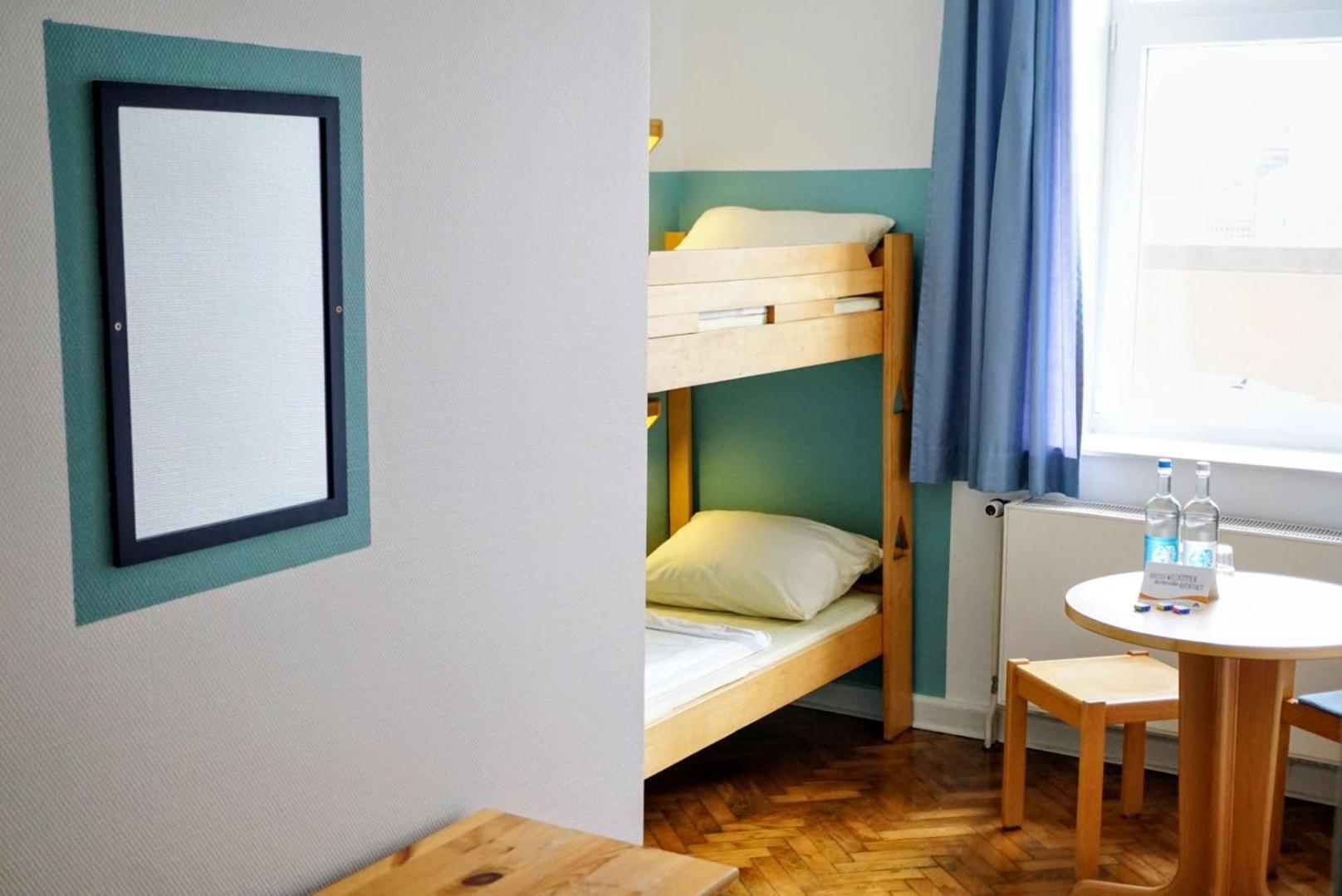 Twin Room with Private Bathroom photo 1