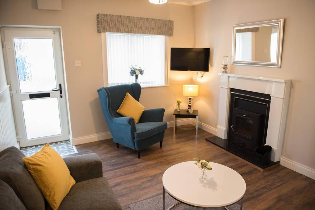 One-Bedroom Apartment - Photo 1