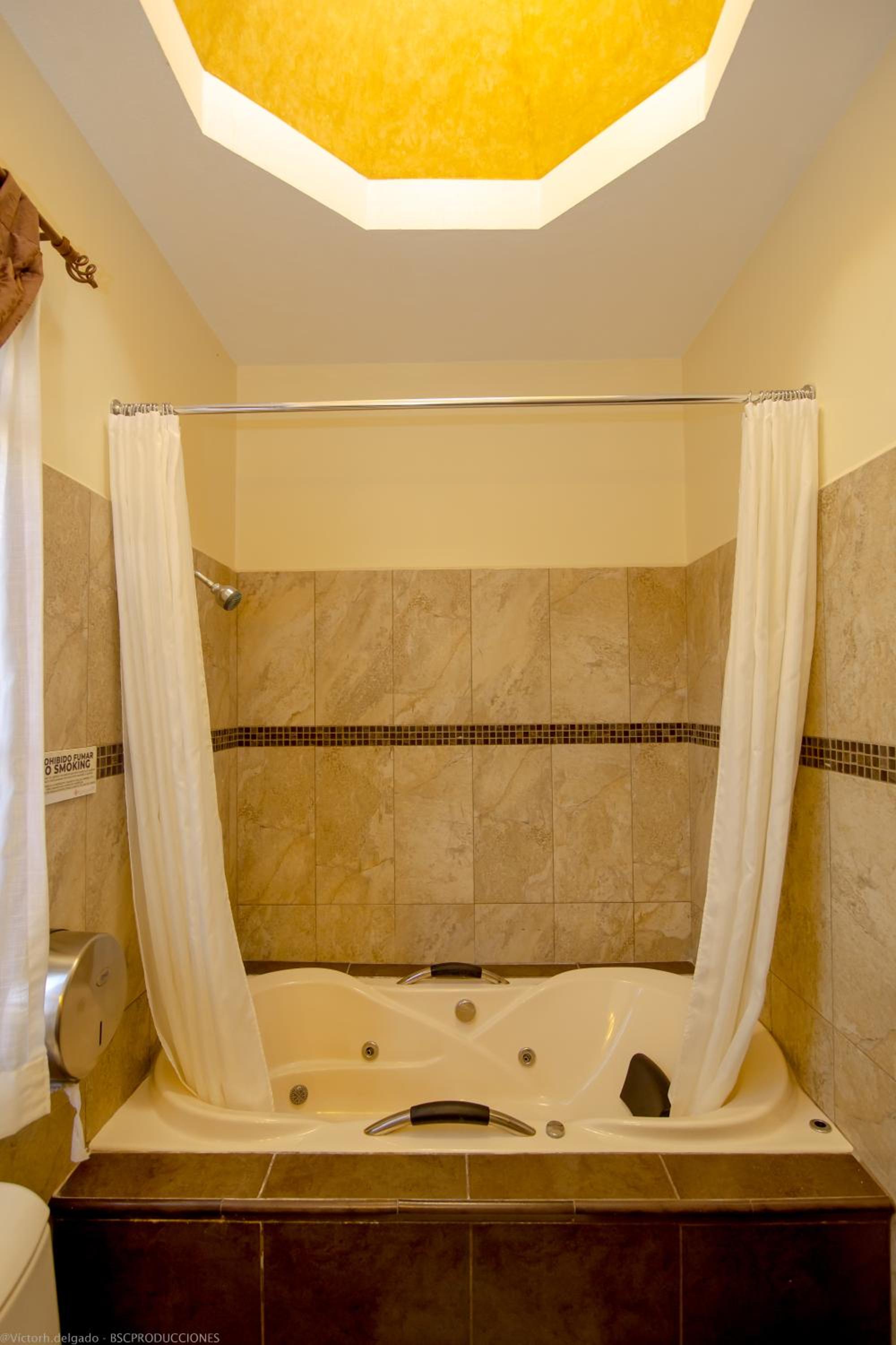 Deluxe Junior Suite photo 2