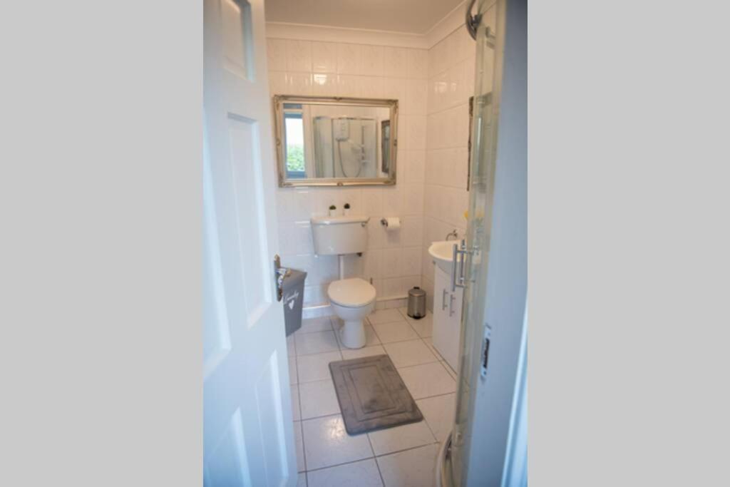 One-Bedroom Apartment - Photo 25