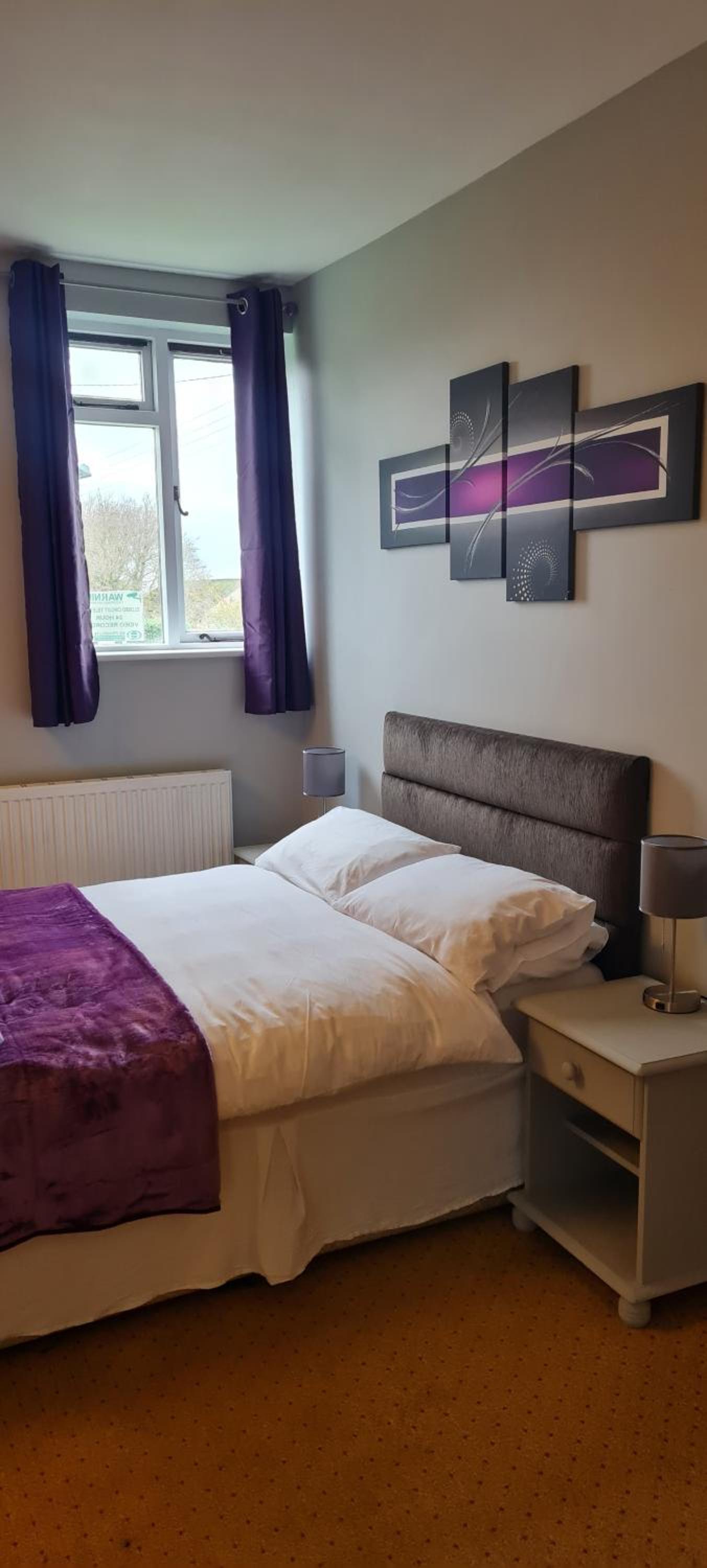 Double or Twin Room - Photo 2
