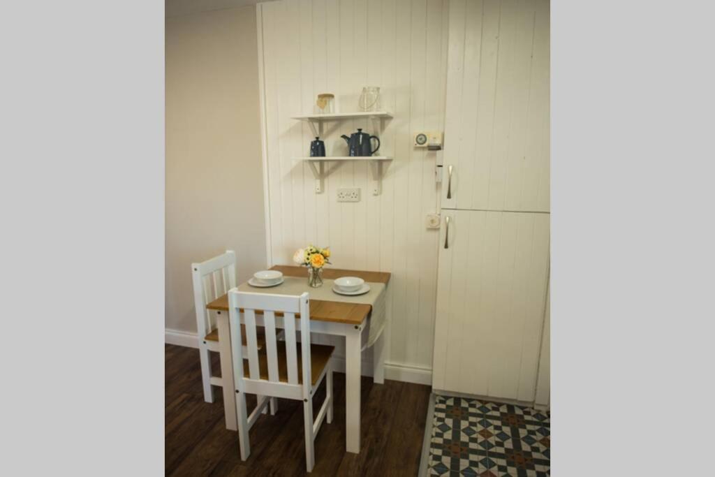 One-Bedroom Apartment - Photo 41