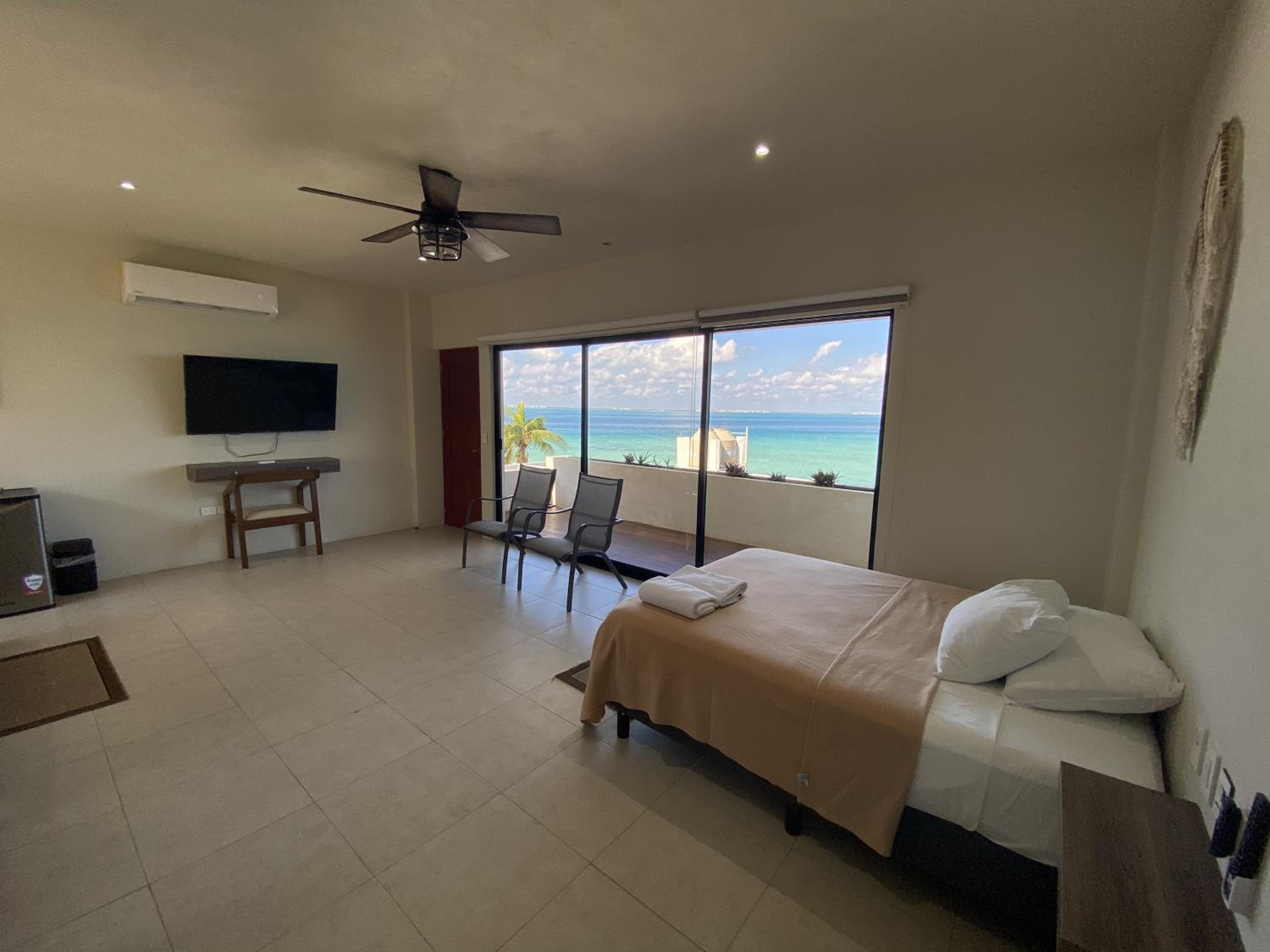 Quadruple Room with Sea View