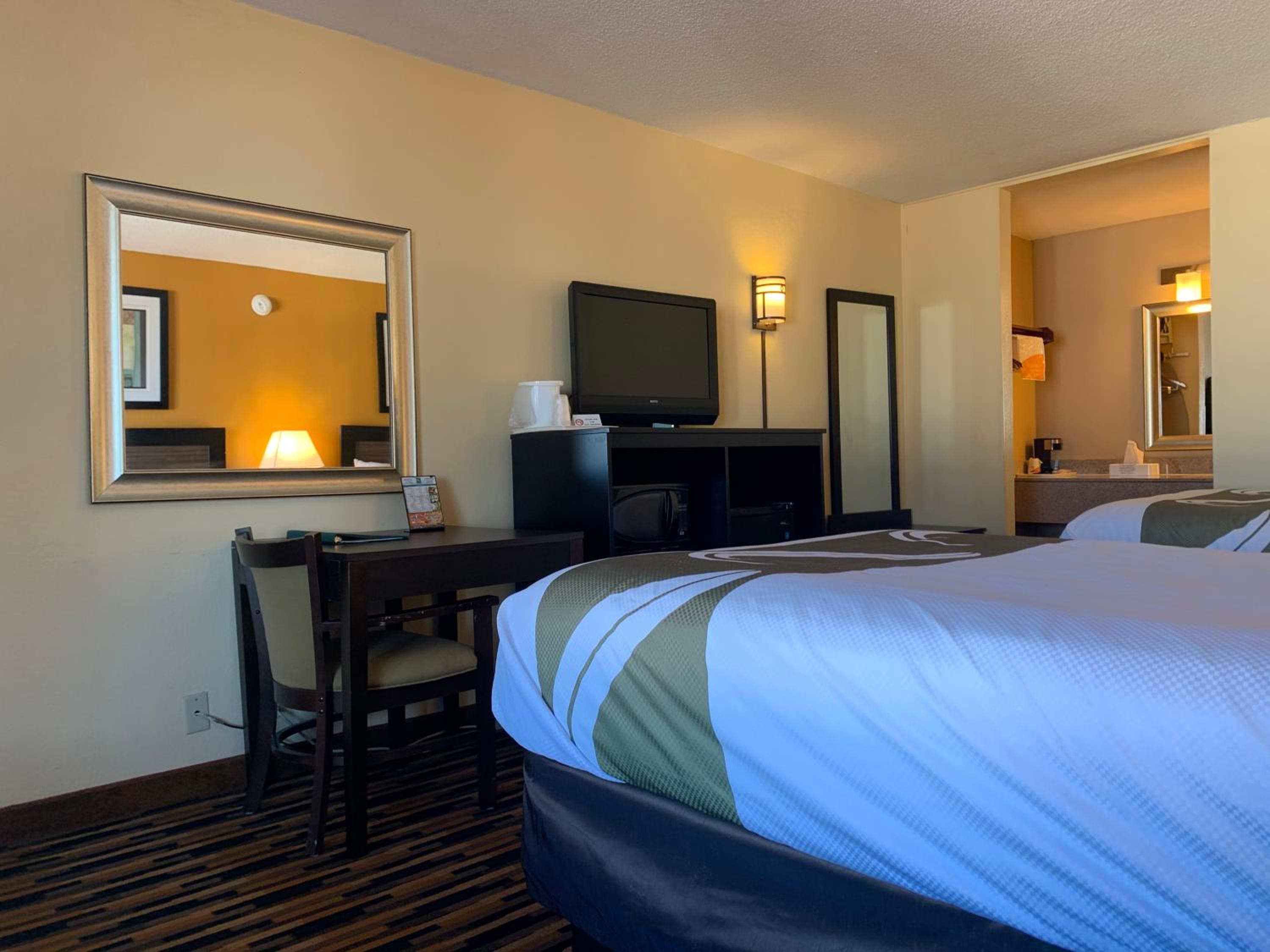 Double Room - Accessible/Non-Smoking photo 1