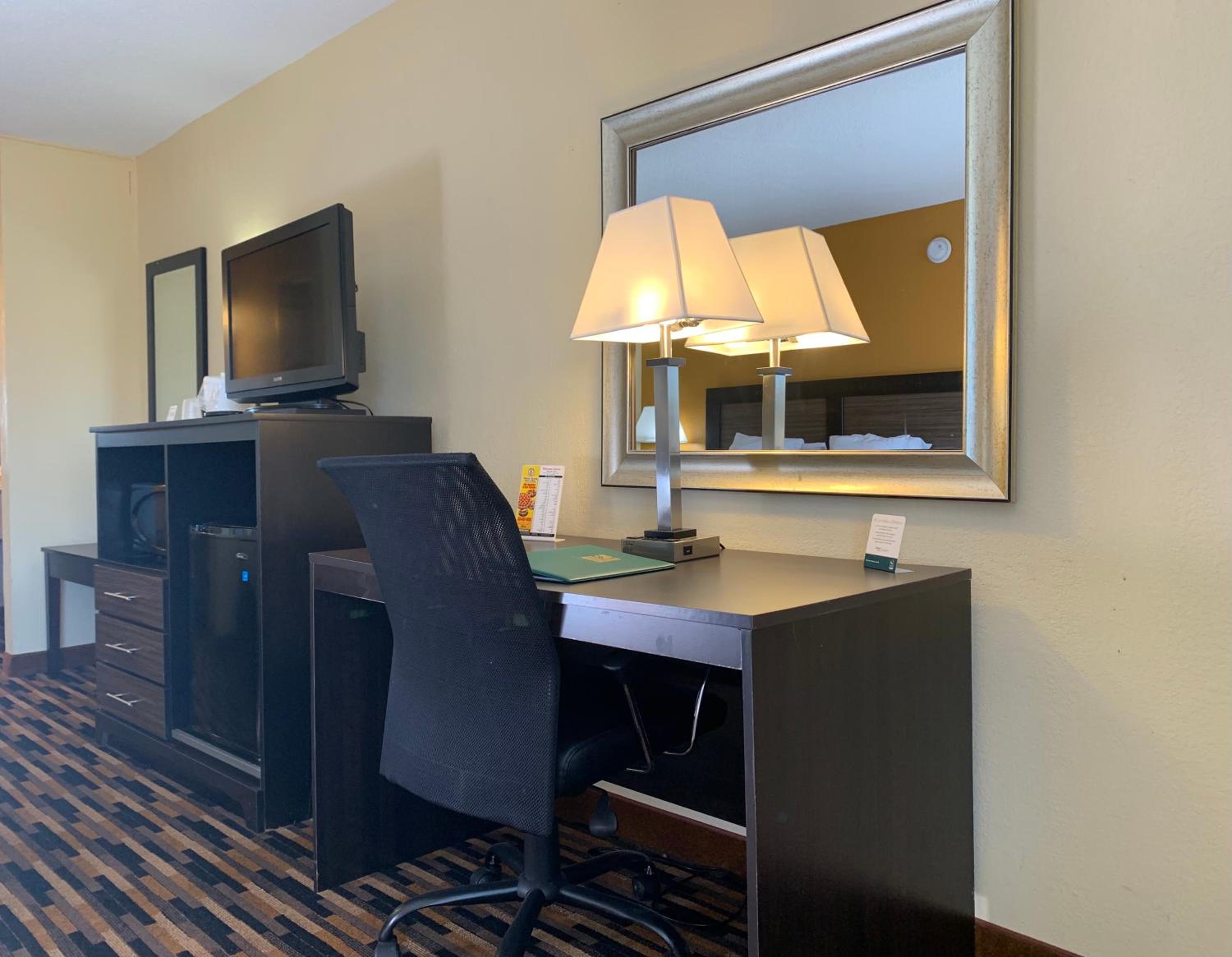 Double Room - Accessible/Non-Smoking photo 3