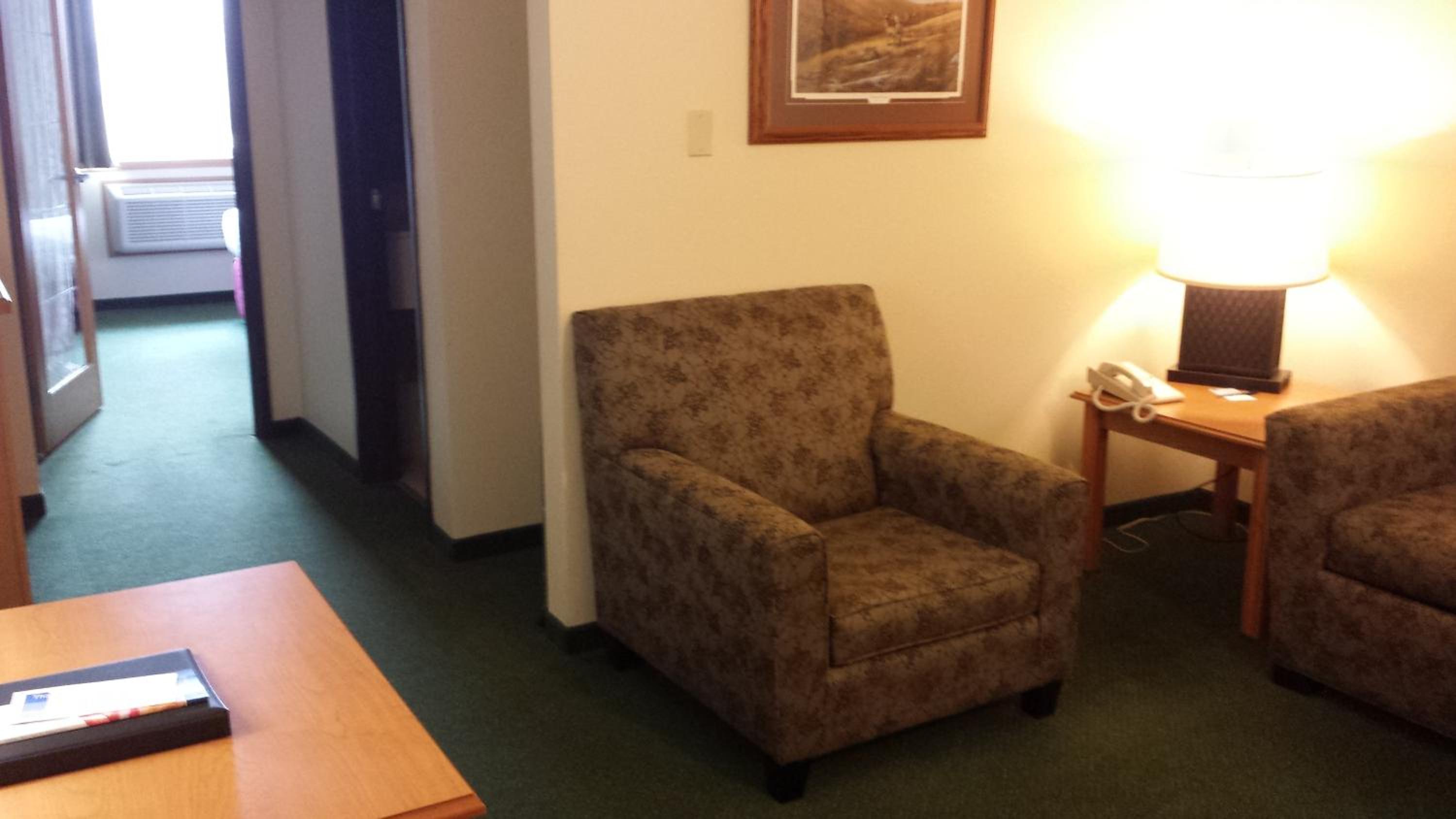 Deluxe King Suite - Non-Smoking photo 1