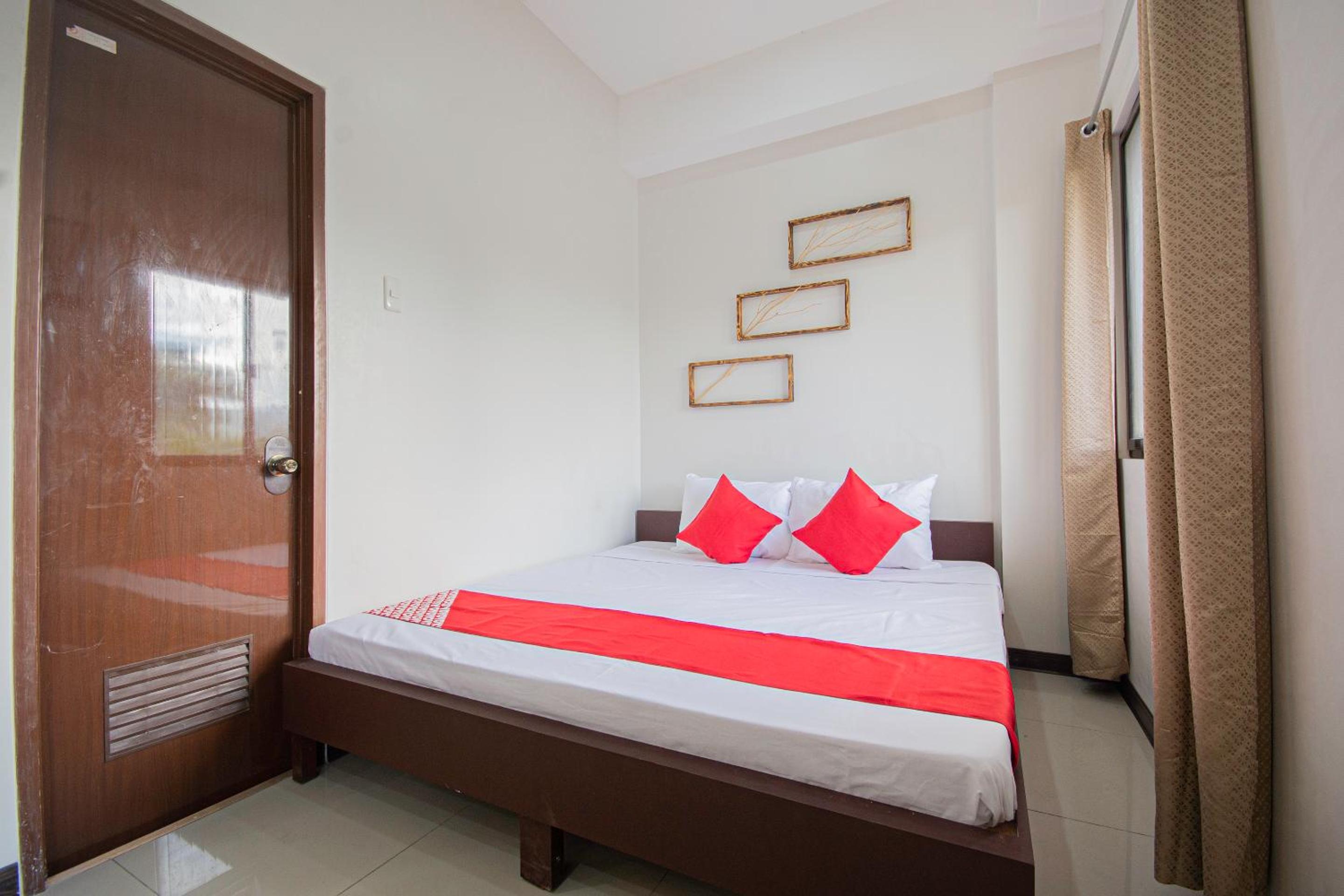 Deluxe Double Room - Photo 7