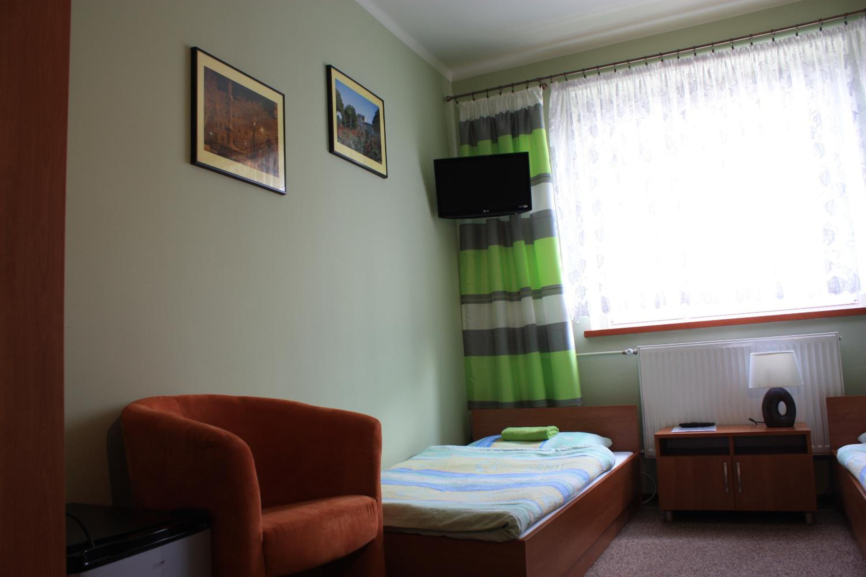 Double or Twin Room - Photo 3