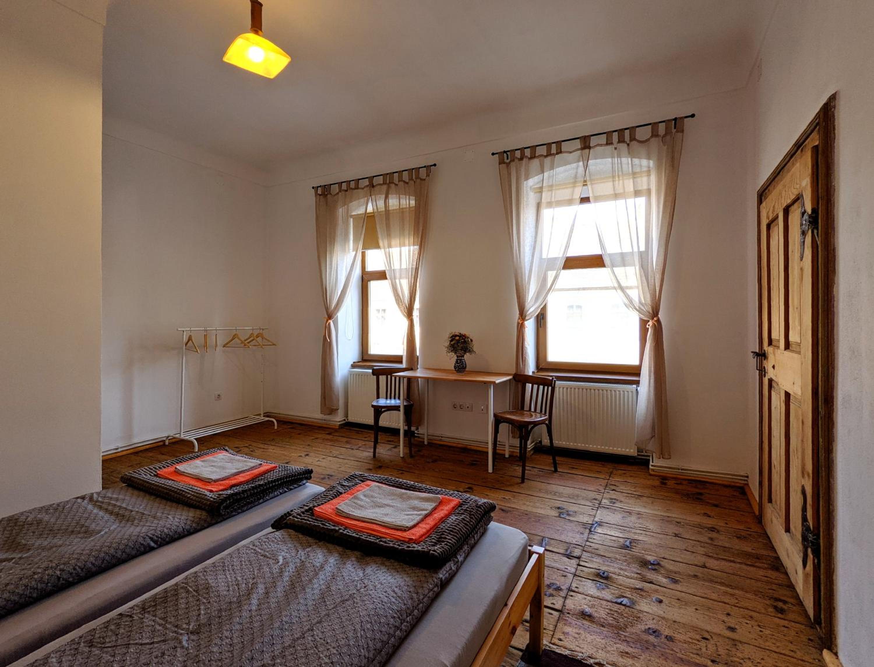 Double Room with Private Bathroom - Photo 5