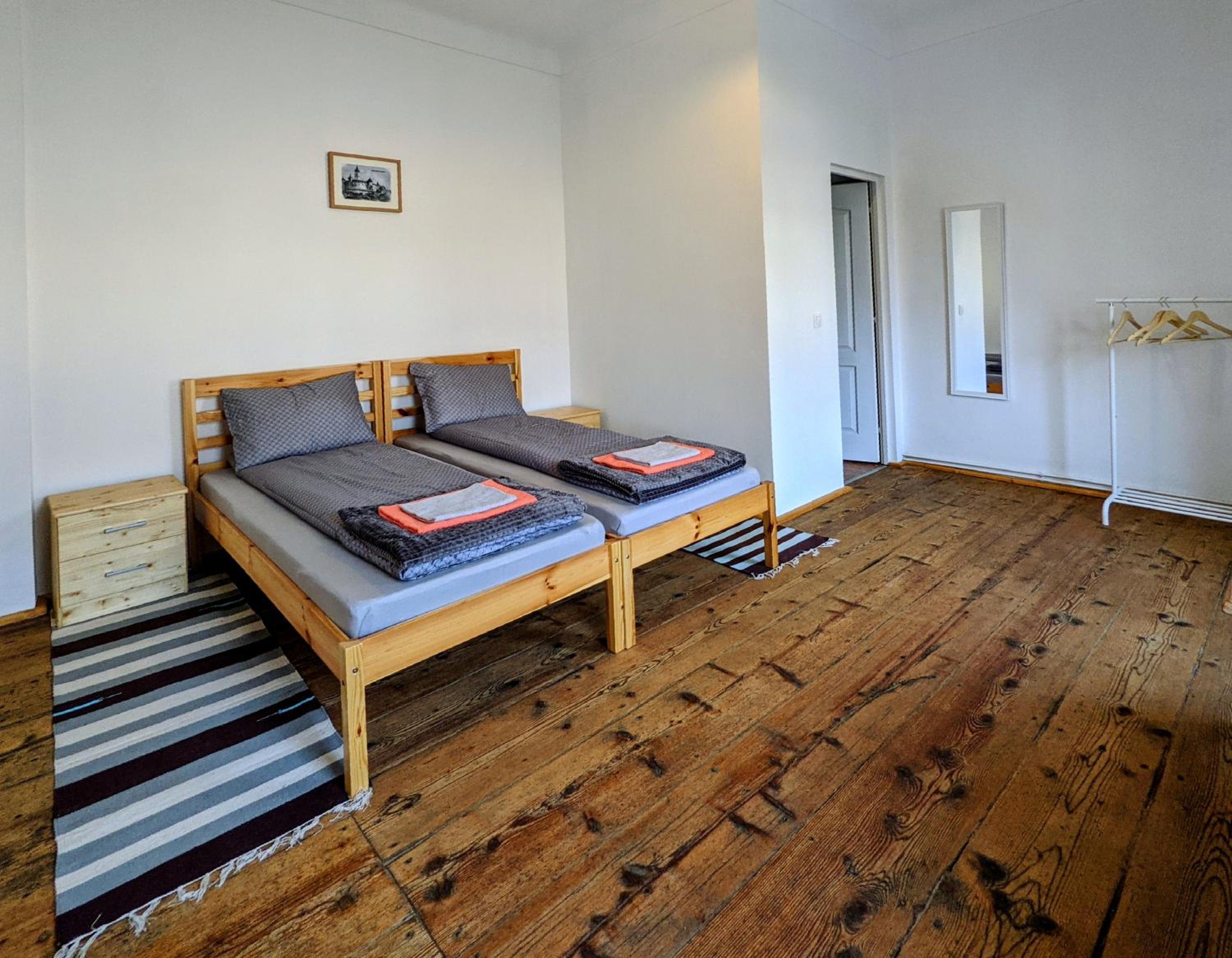 Double Room with Private Bathroom - Photo 6