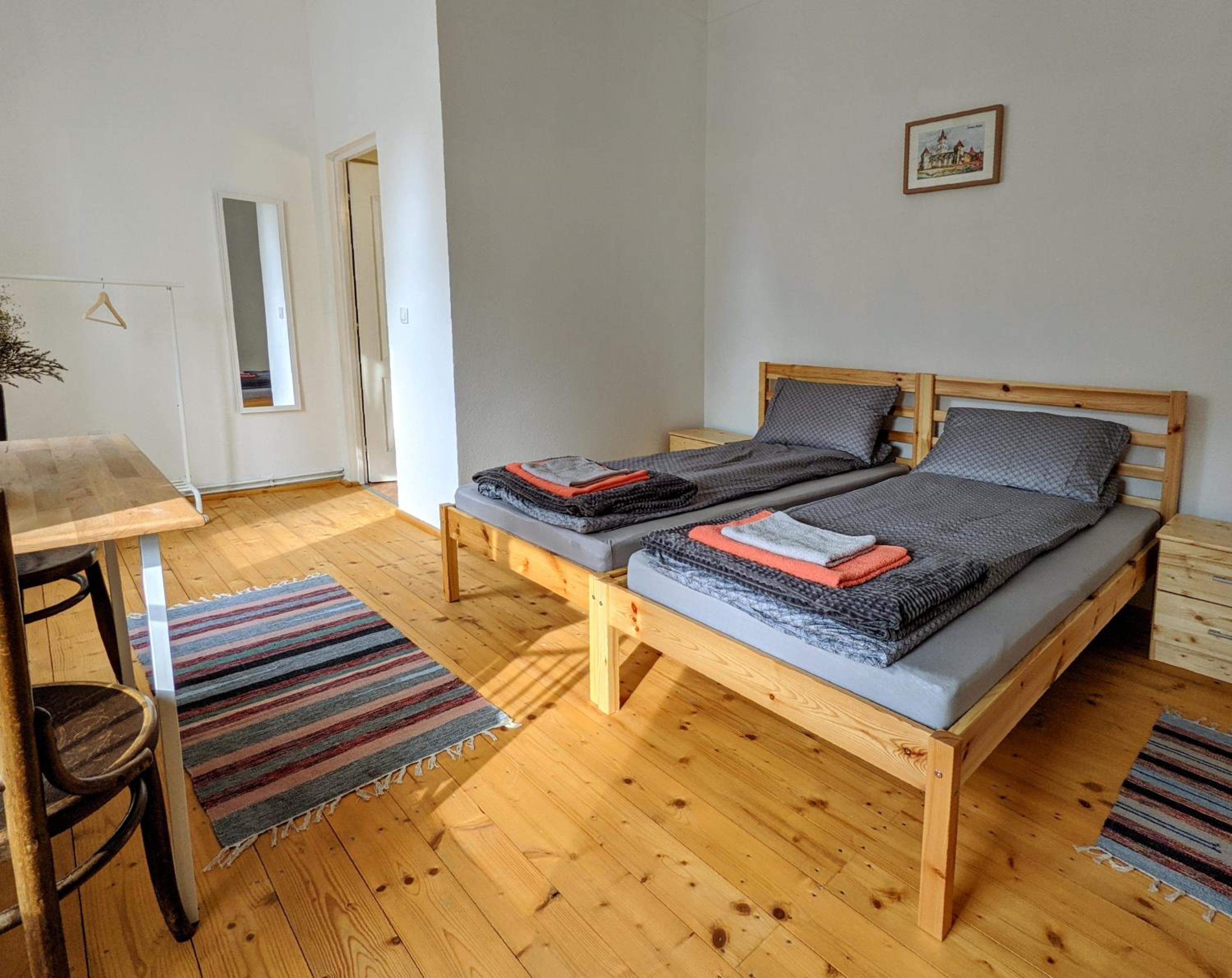 Double Room with Private Bathroom - Photo 1