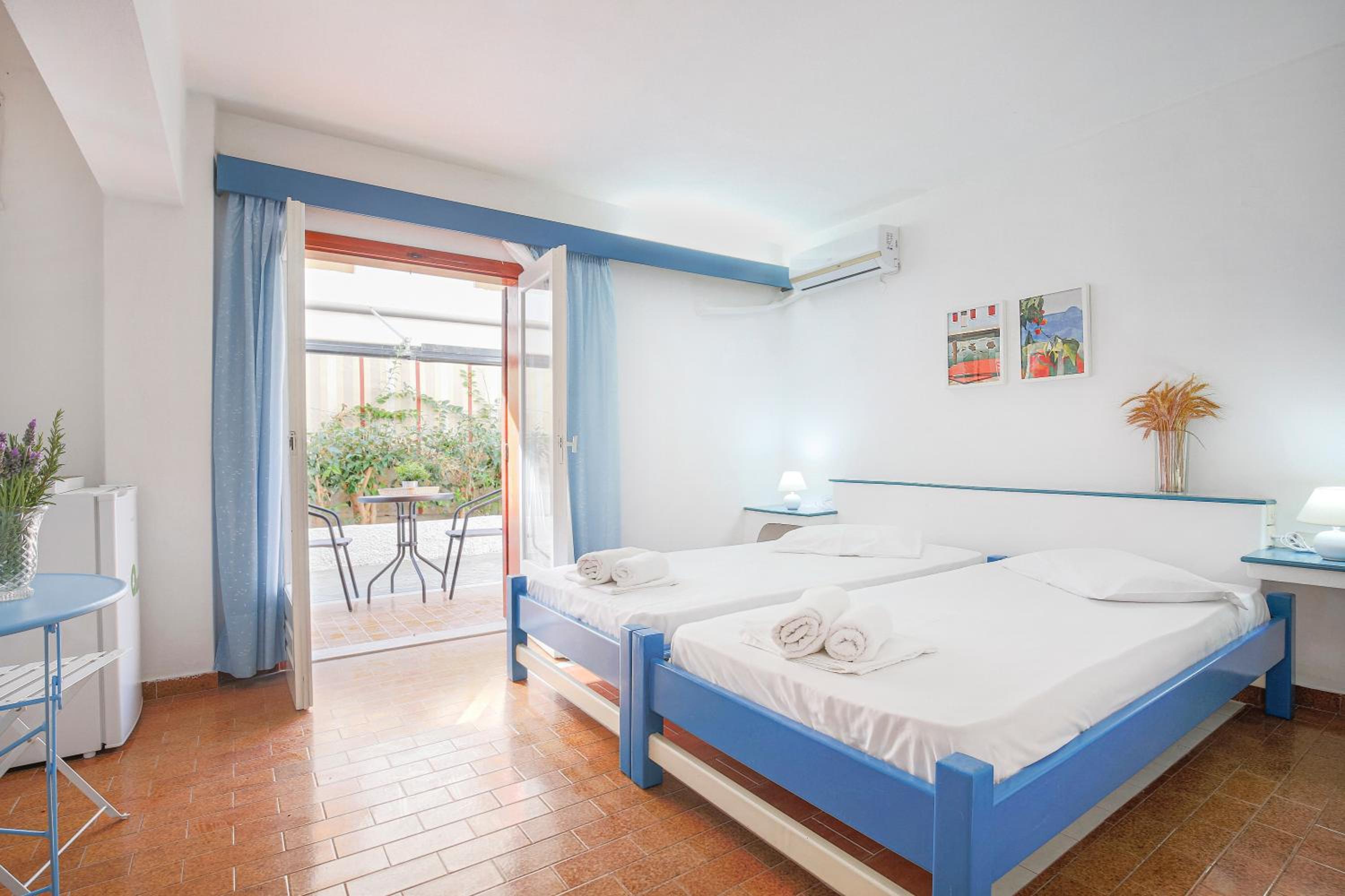 Budget Double Room photo 1