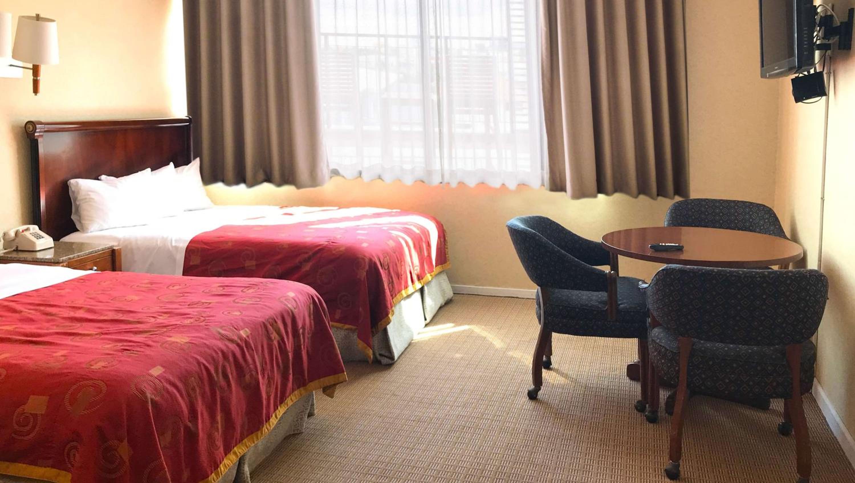 Double Room with Two Double Beds photo 1