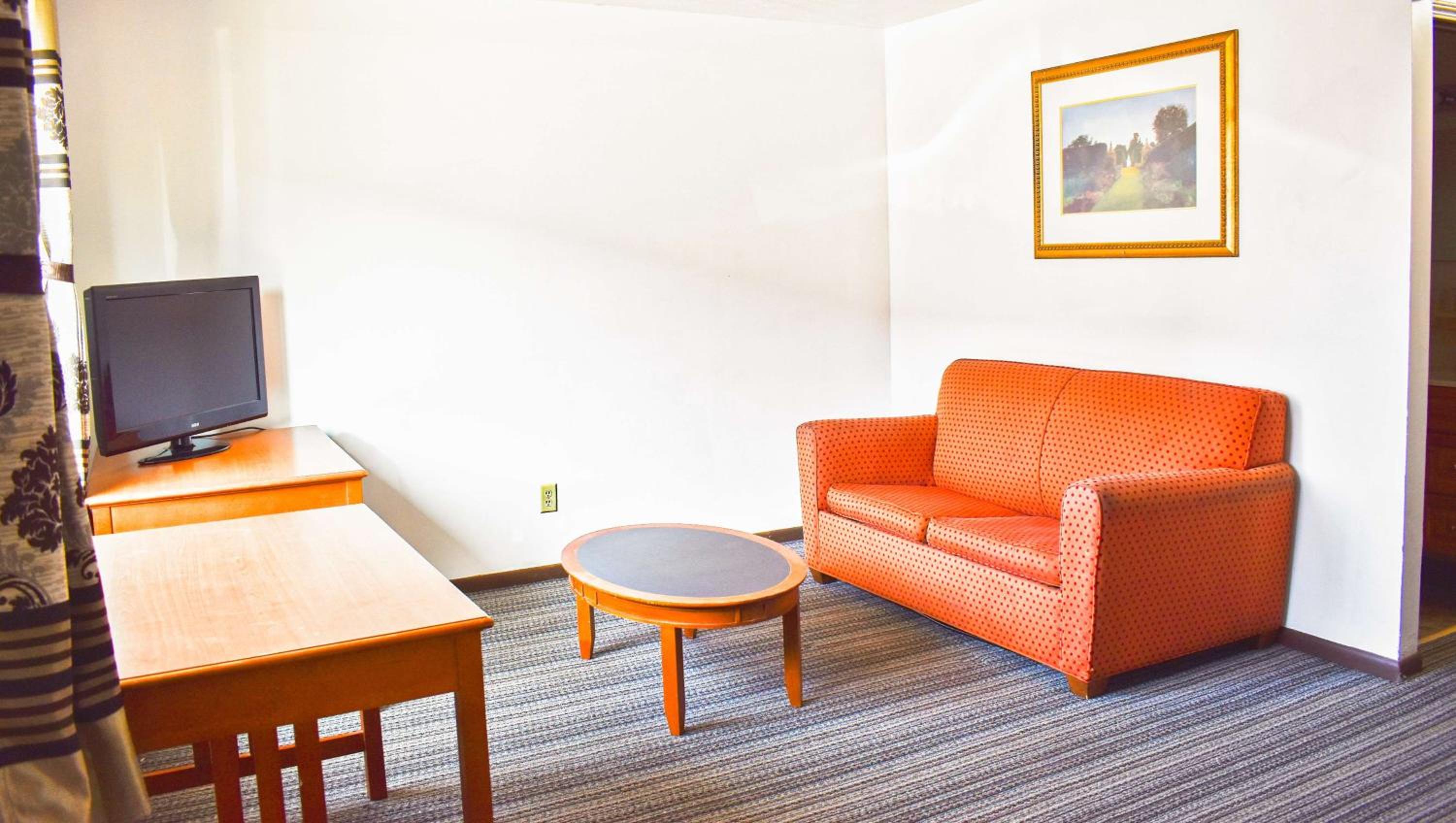 King Suite - Photo 2