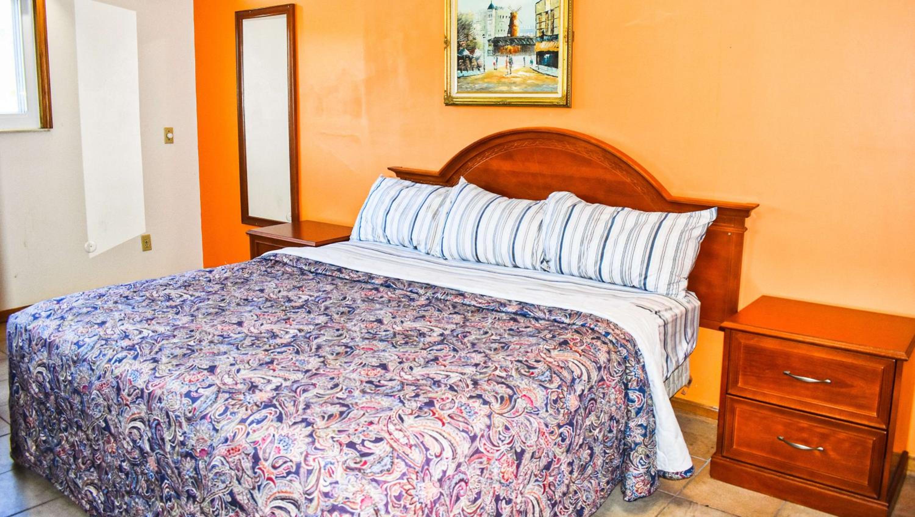 King Suite - Photo 1