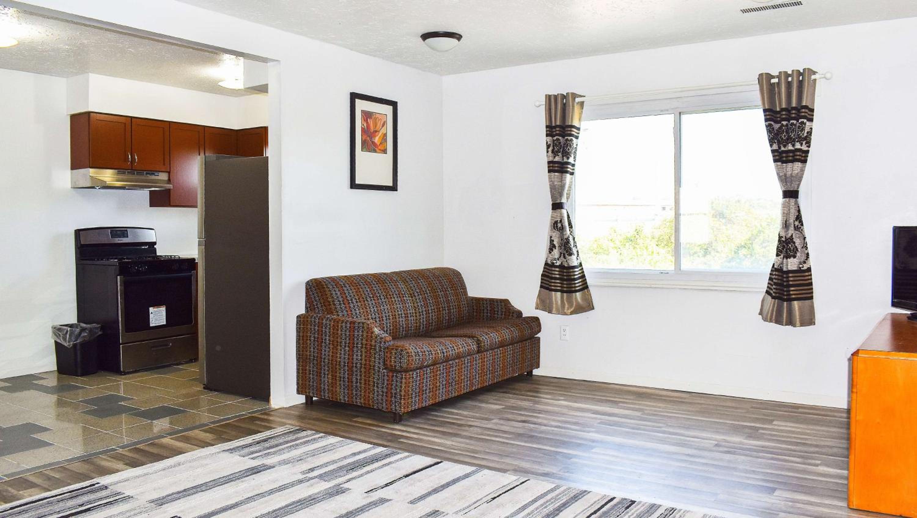 Double Suite with Two Double Beds - Photo 2