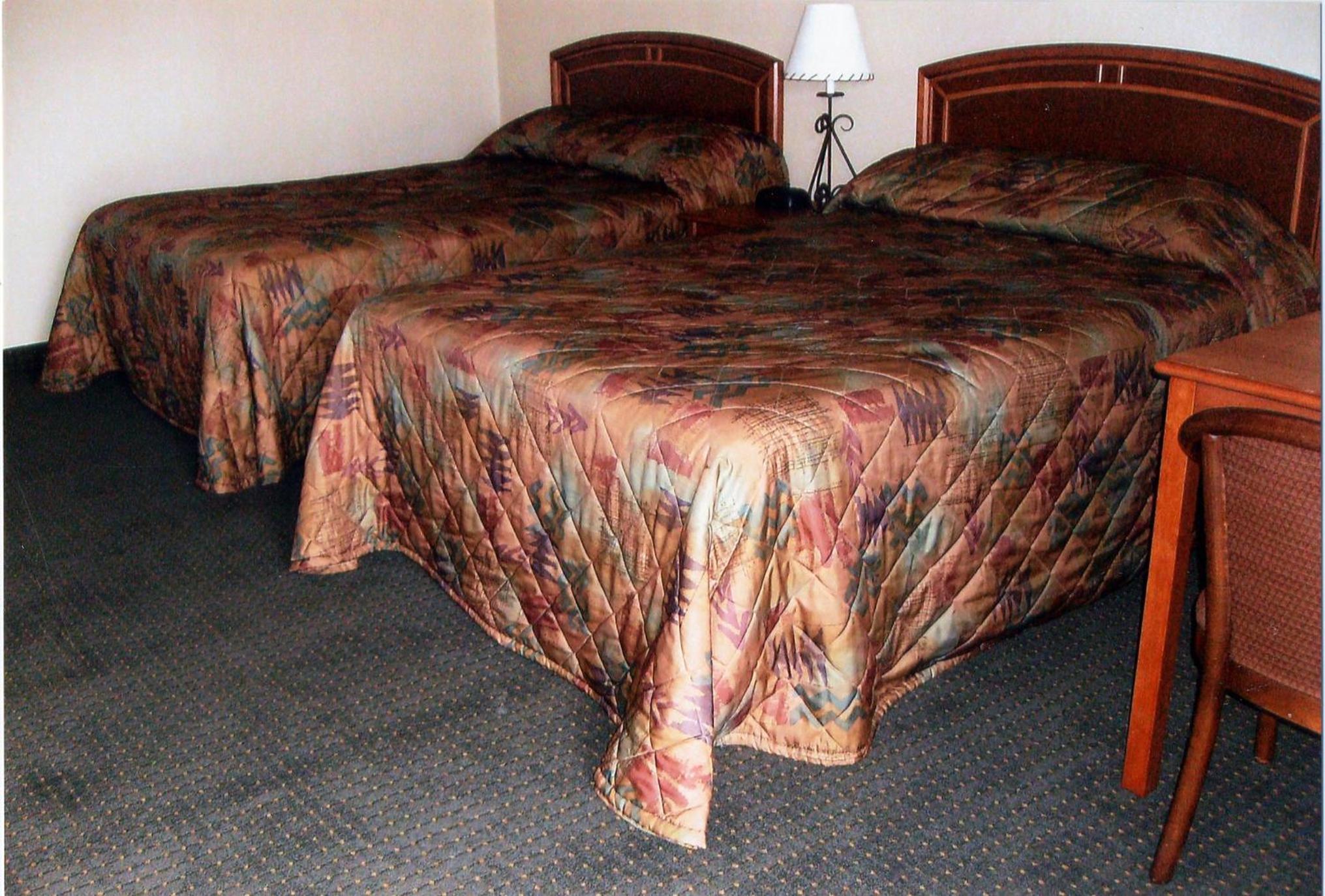 Double Room with Two Double Beds - Photo 3