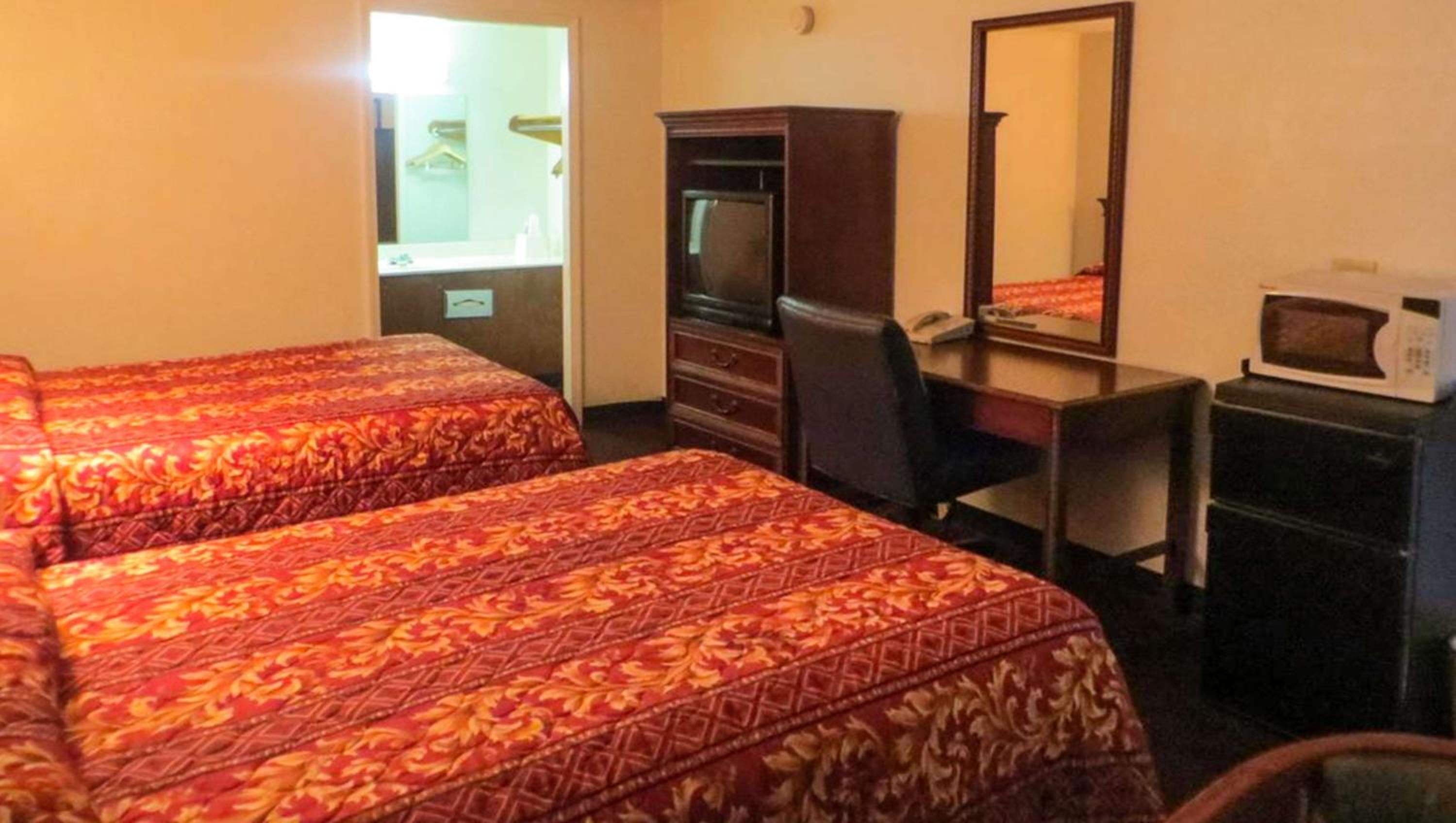 Double Room with Two Double Beds - Non-Smoking - Photo 5