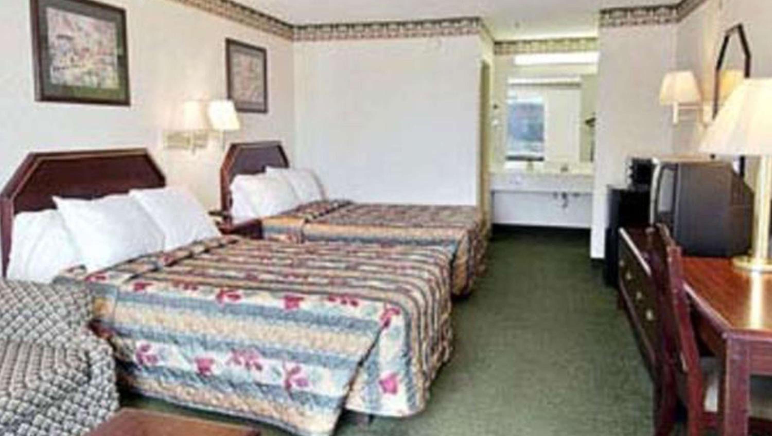 Double Room with Two Double Beds - Non-Smoking photo 1