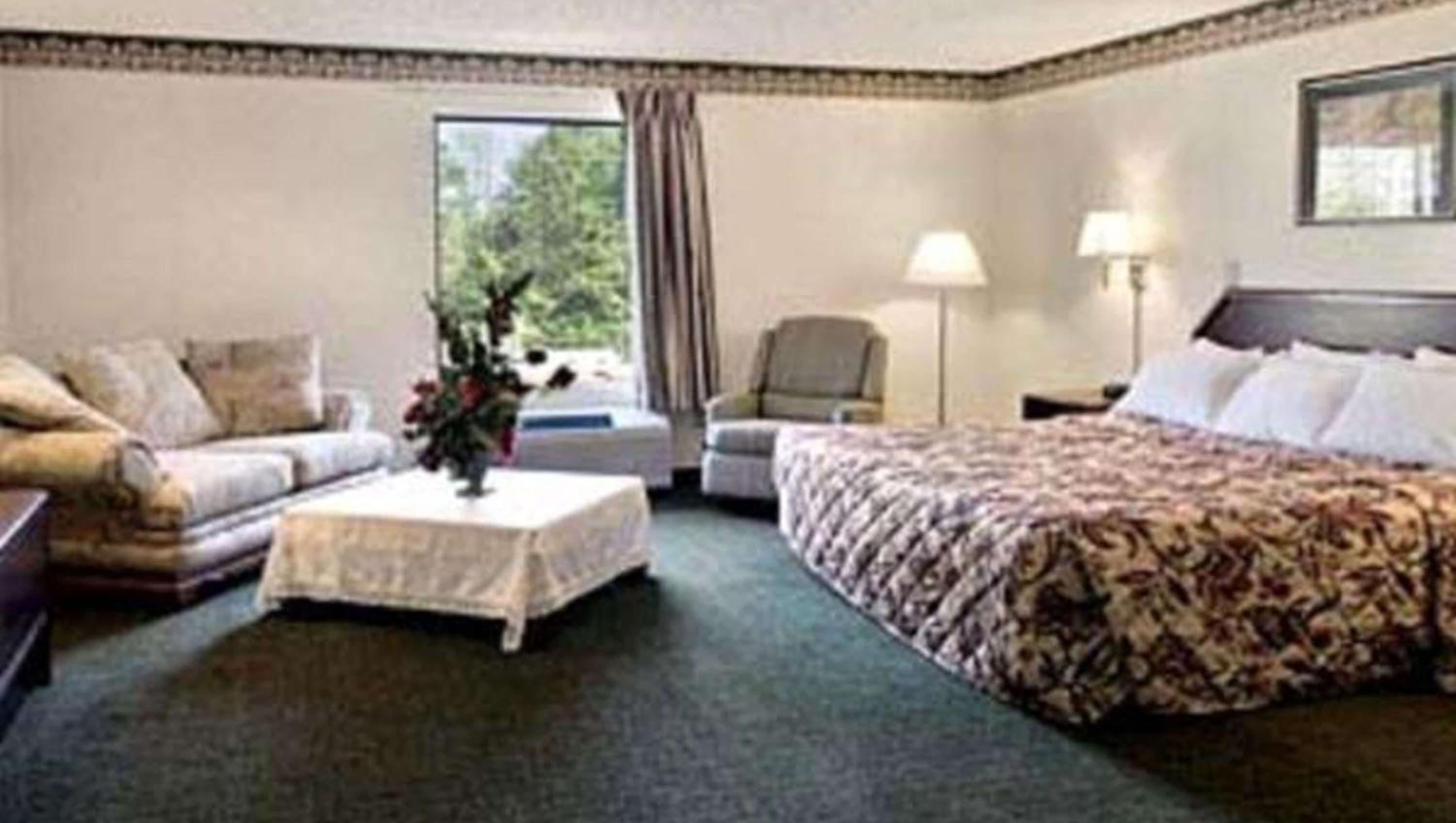 King Room with Spa Bath photo 2