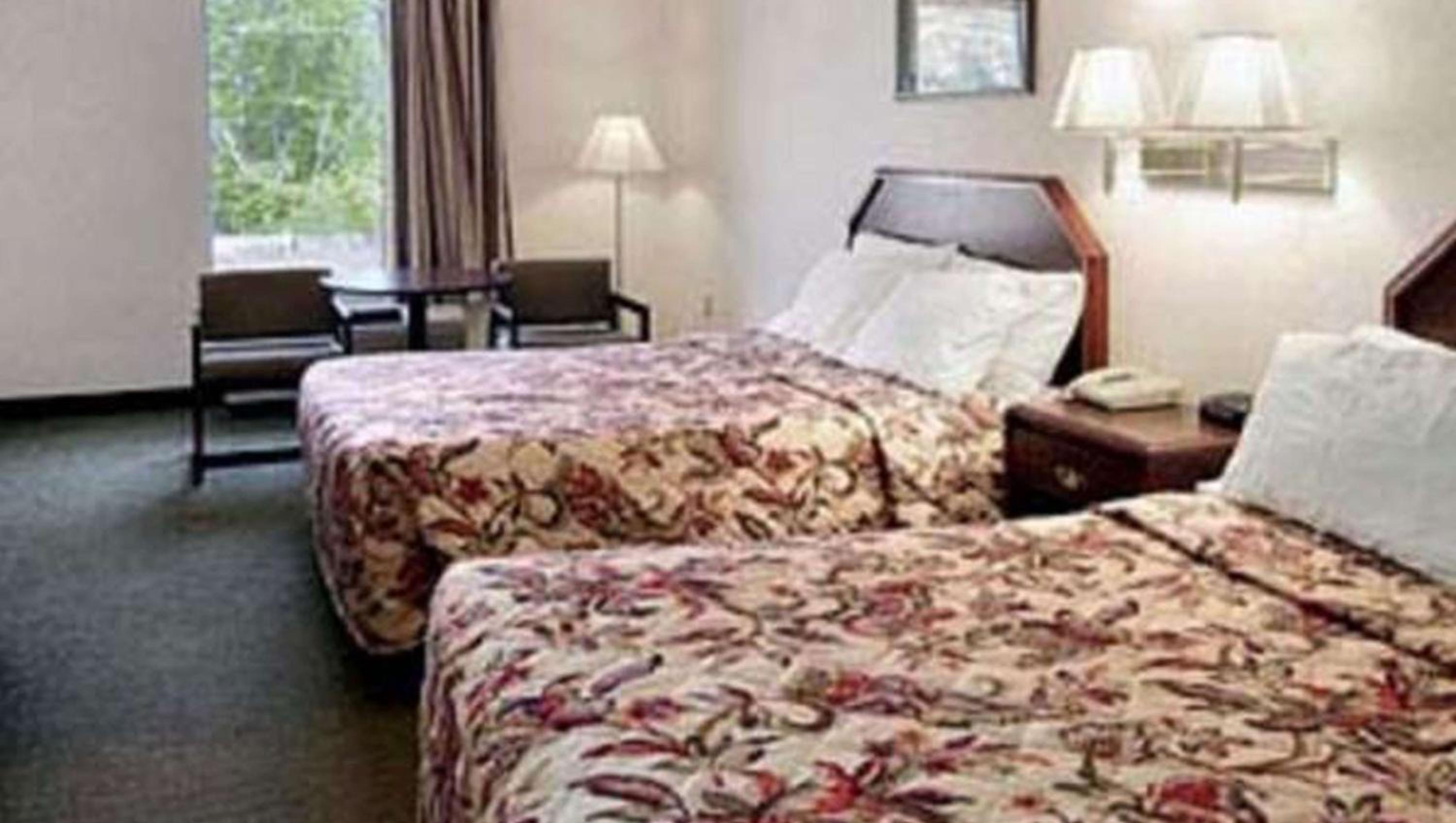 Double Room with Two Double Beds - Non-Smoking photo 2